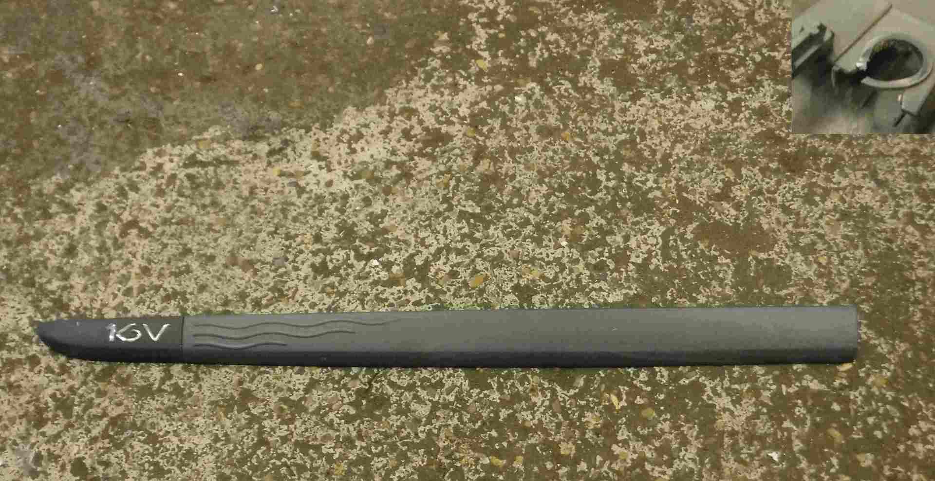 Renault Modus 2004-2008 16V Passenger NSF Front Door Moulding Trim