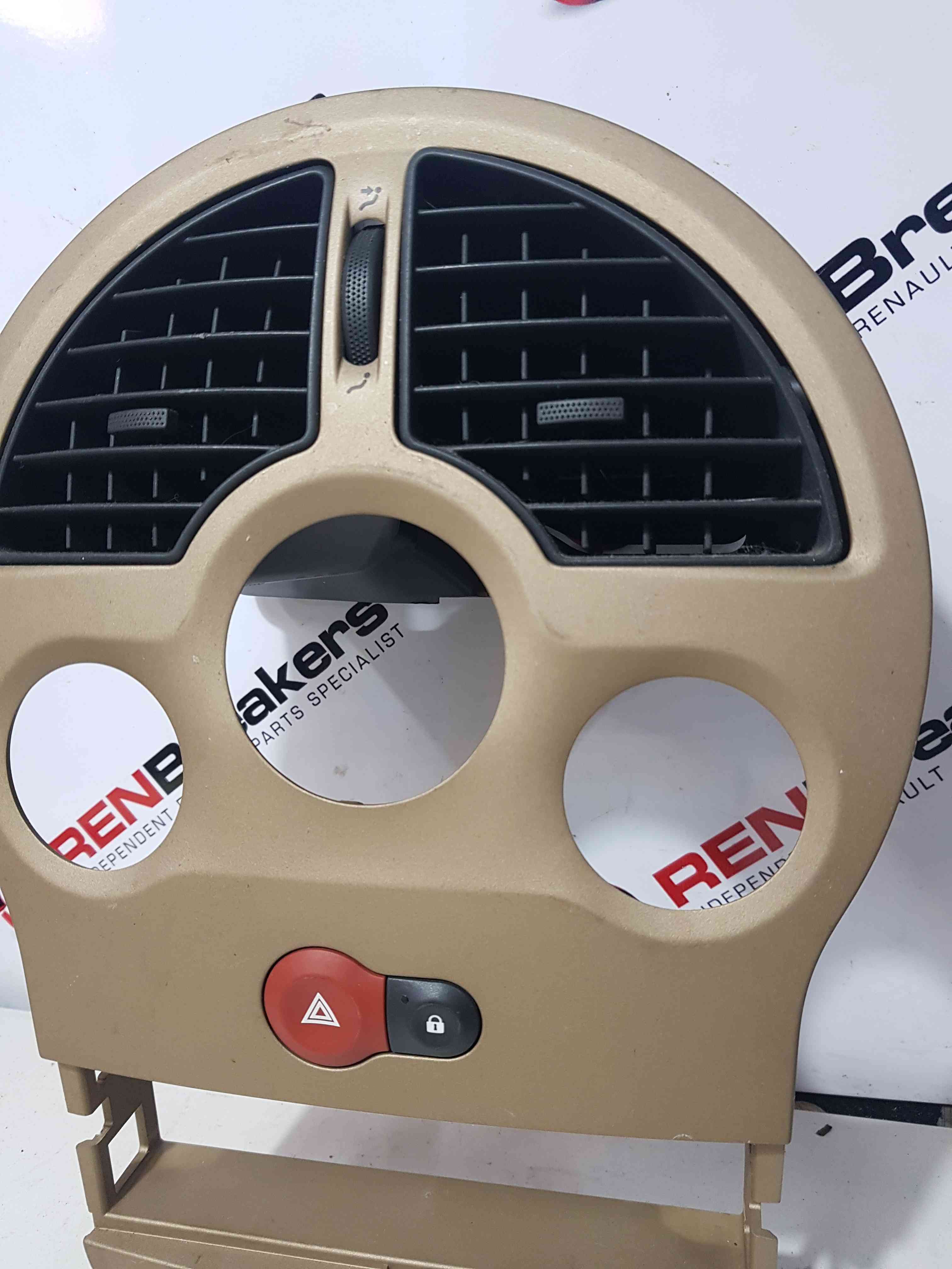 Thumb 8 Renault Modus 2004-2008 Centre Heater Vent Surround Beige Trim 8200327063