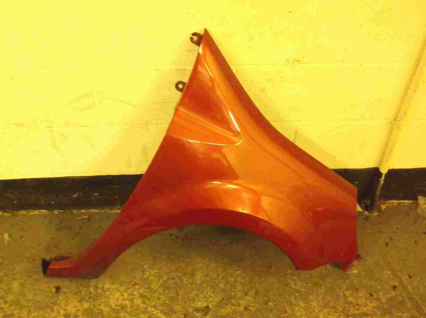Renault Modus 2004-2008 Drivers OS Wing Red TEB76