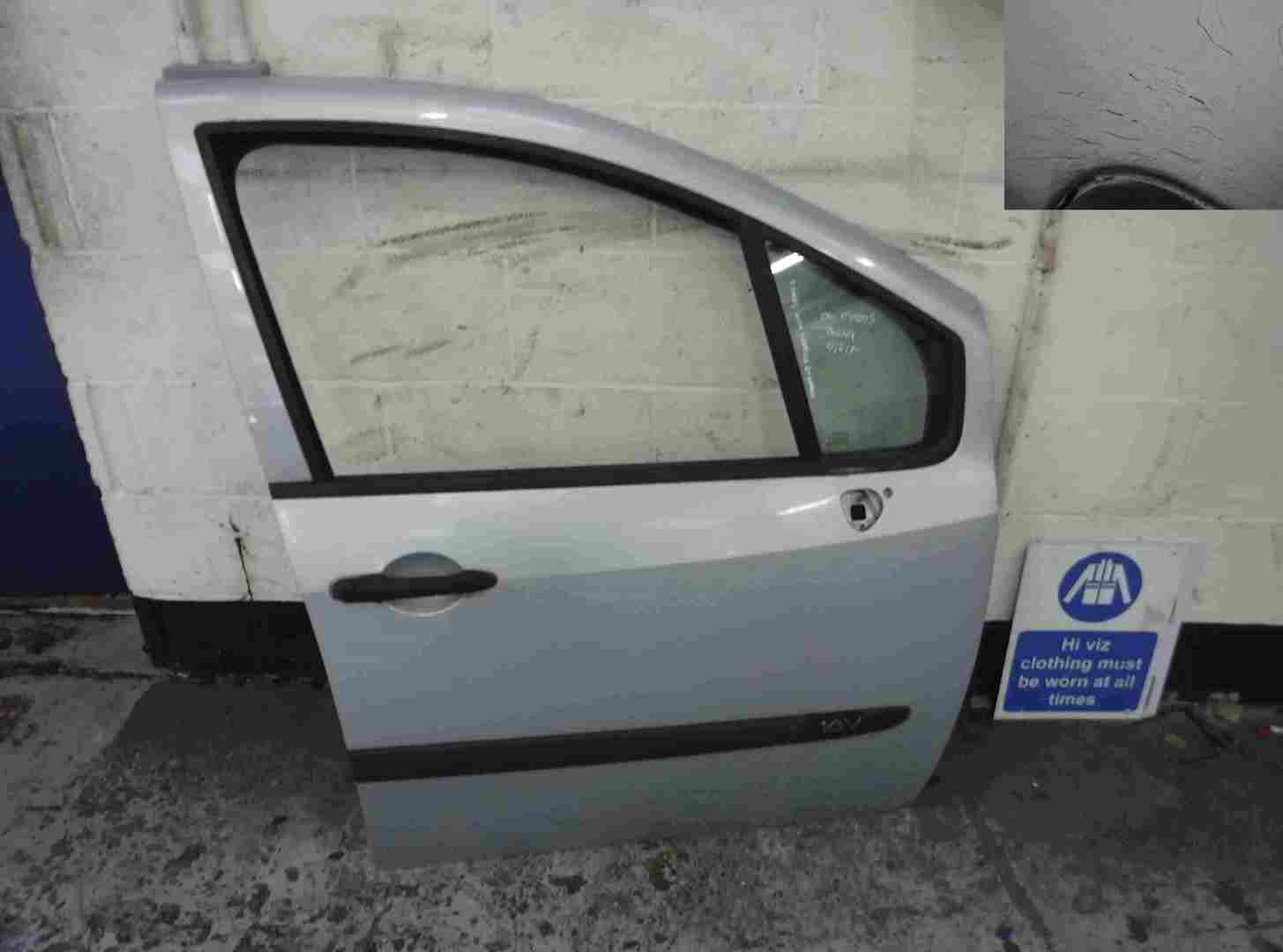 Renault Modus 2004-2008 Drivers OSF Front Door Silver TED69