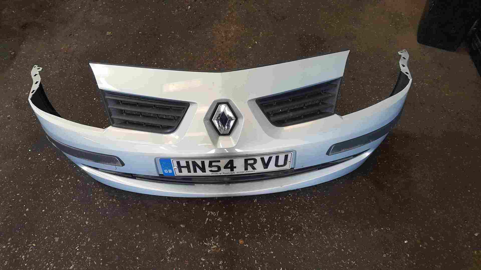 Thumb 2 Renault Modus 2004-2008 Front Bumper Silver 632