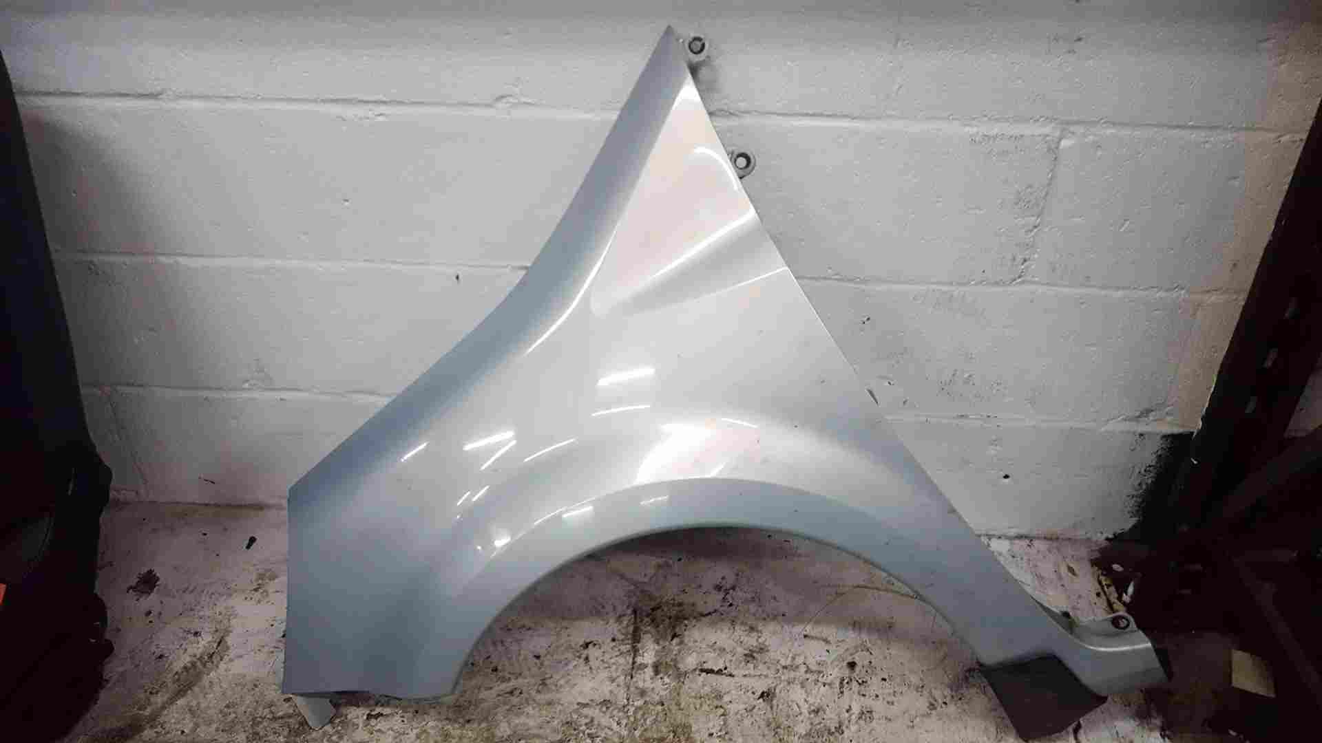 Thumb 3 Renault Modus 2004-2008 Passenger Ns NSF Wing Quarter Panel Silver 632