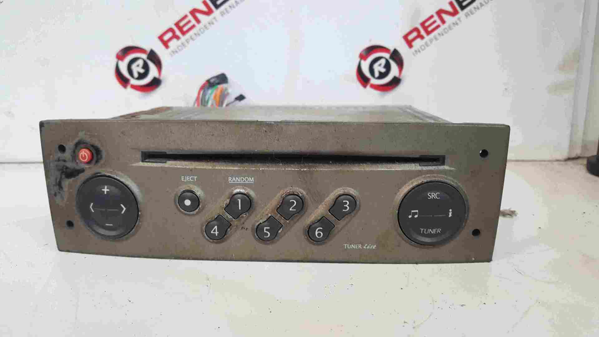 Renault Modus 2004-2008 Radio CD Player Tuner List Gold Scuffed