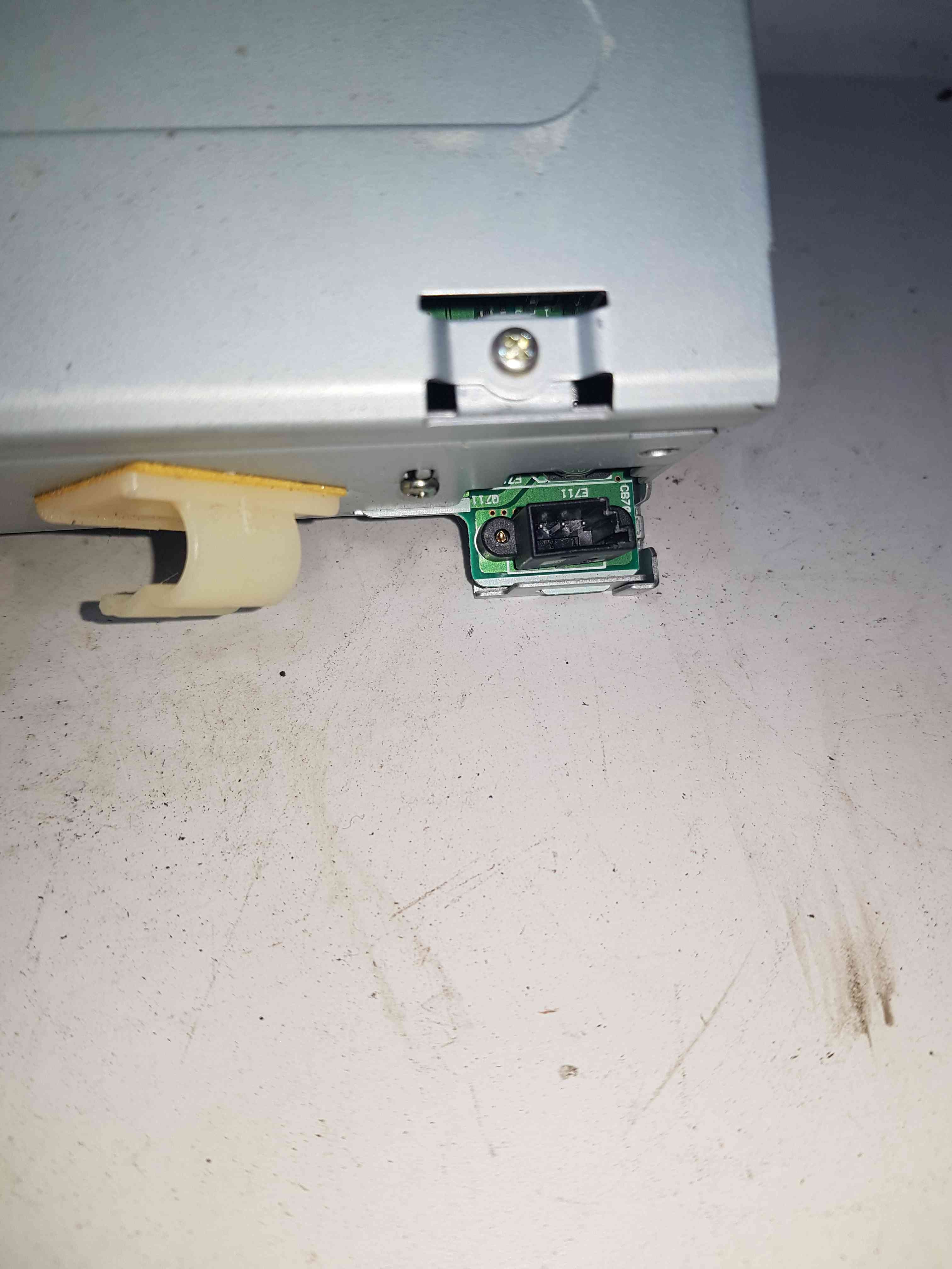 Thumb 7 Renault Modus 2004-2008 Radio Cd Changer Player Beige + Code 8200335076