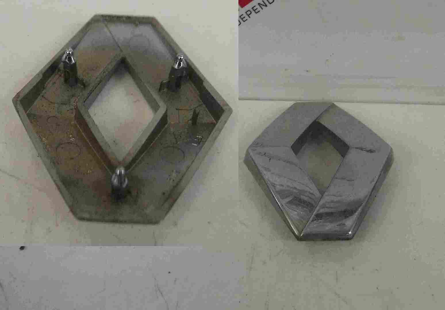 Renault Modus 2004-2008 Rear Tailgate Boot Diamond Badge 8200027424