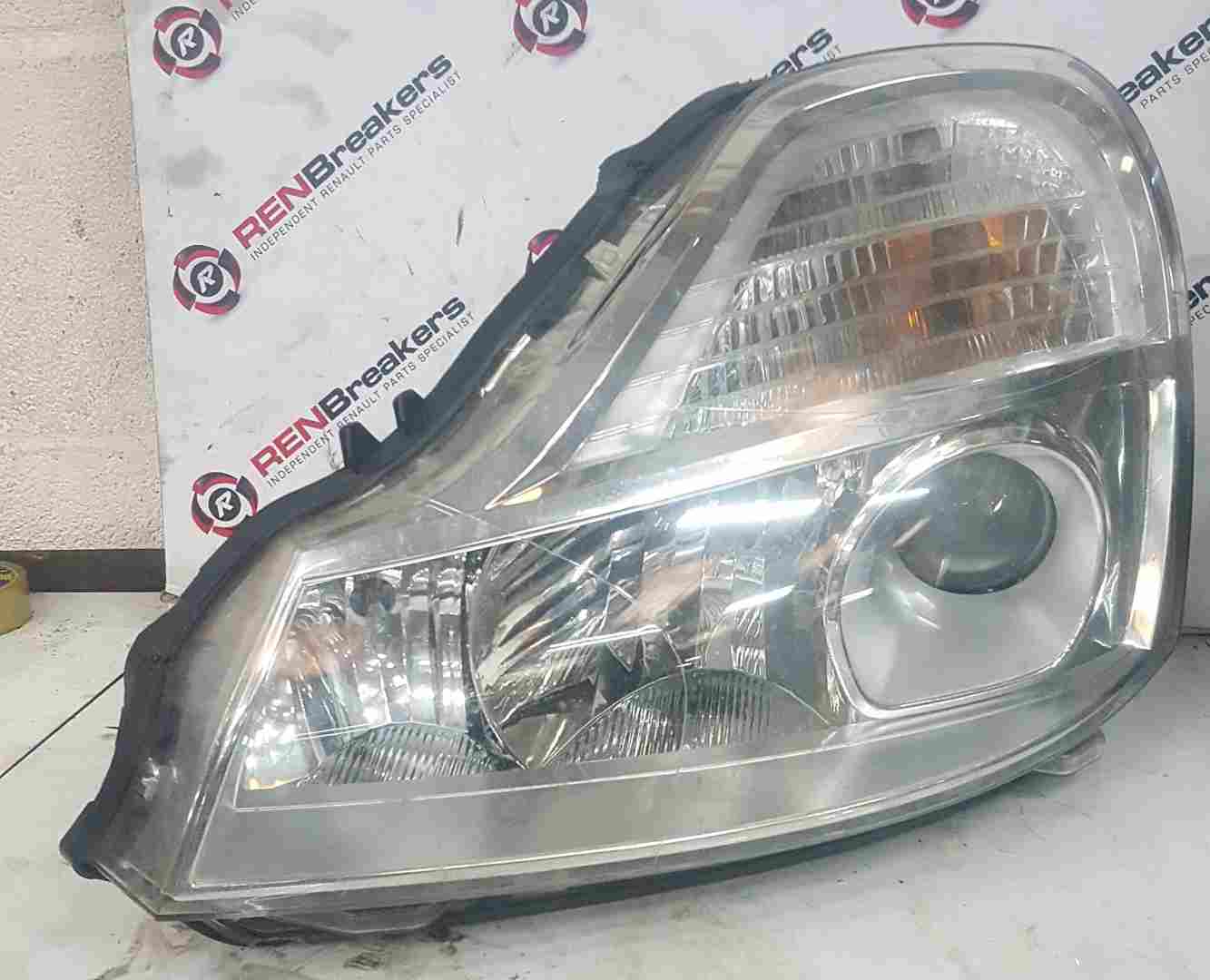Thumb 3 Renault Modus 2008-2012 Headlight NSF Passenger Side Broken TAB NS 8200658388