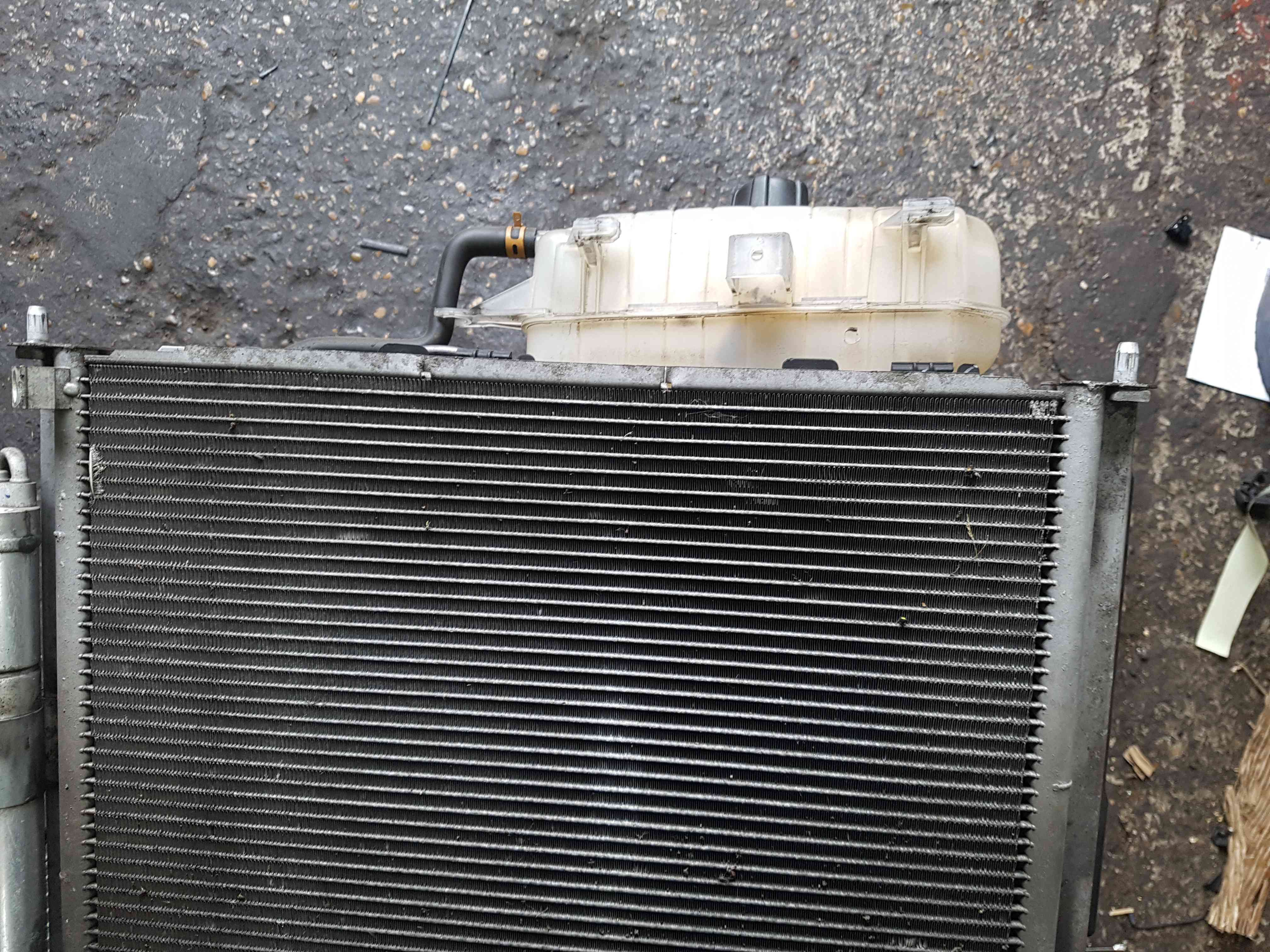 Thumb 2 Renault Modus MK1 2004-2008 1.4 1.6 16V Radiator RAD Pack + Cooling FAN