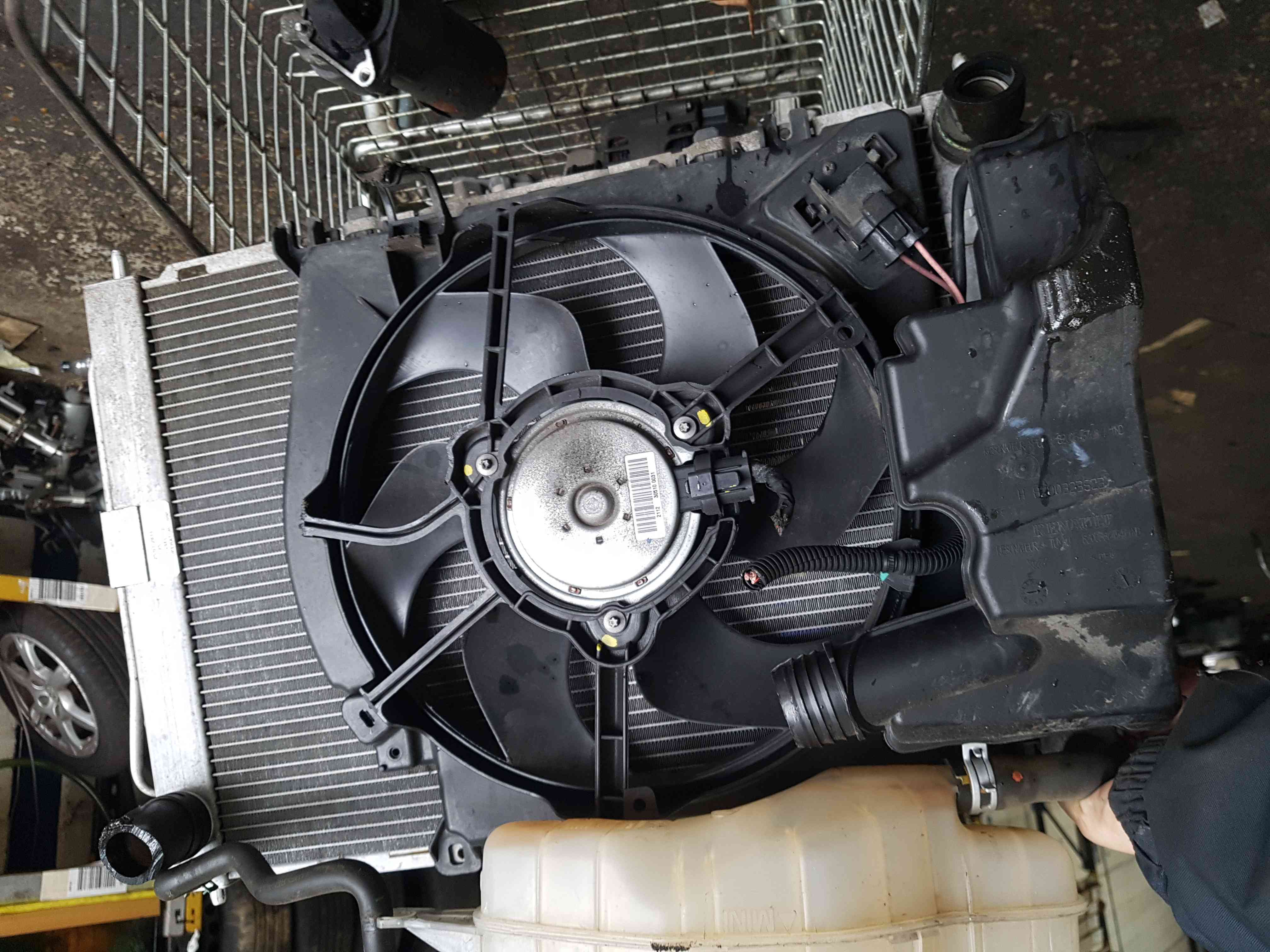 Thumb 5 Renault Modus MK1 2004-2008 1.4 1.6 16V Radiator RAD Pack + Cooling FAN