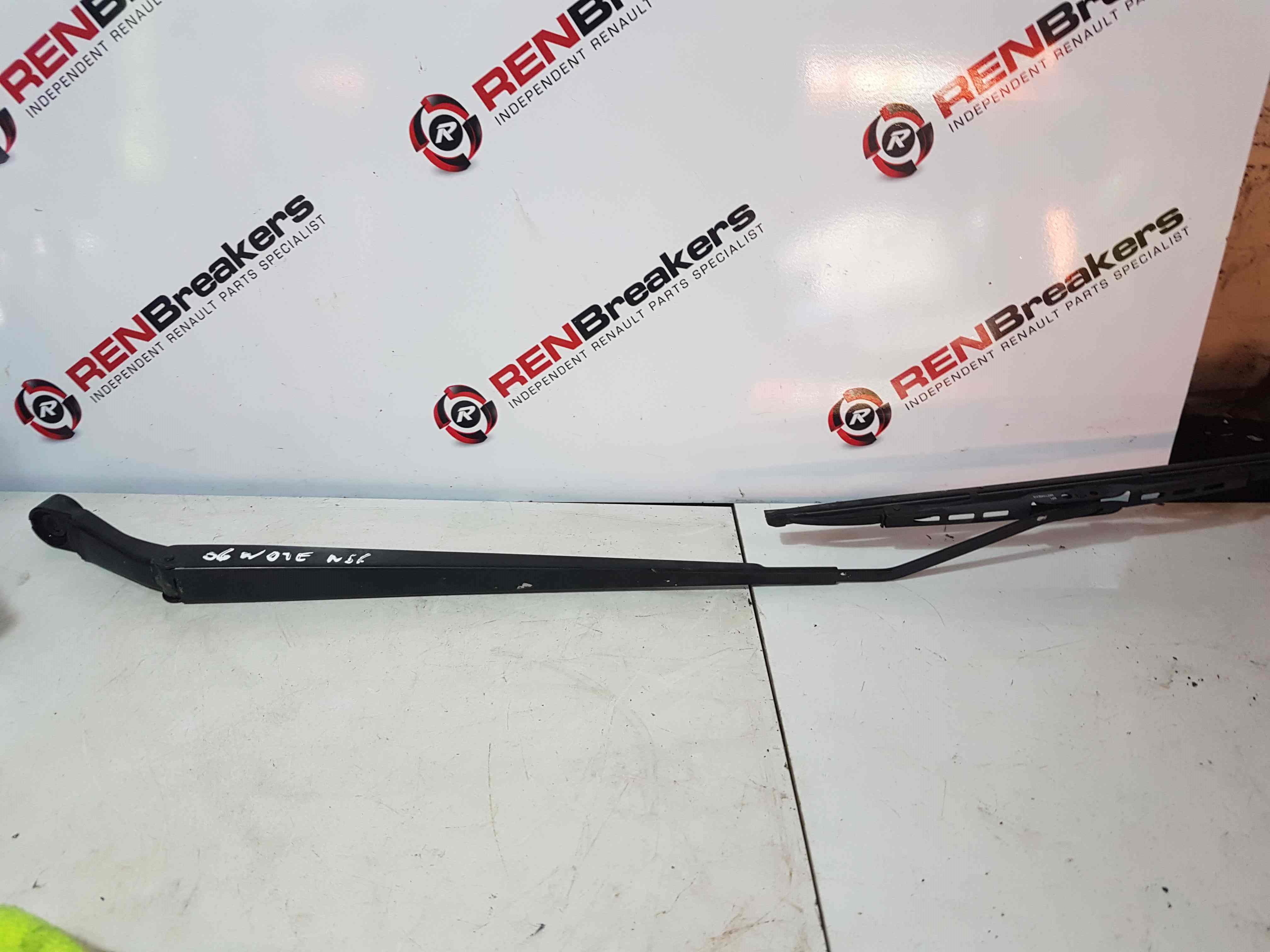 Thumb 2 Nissan Note E11 2005-2012  NSF Passenger Side Wiper ARM 