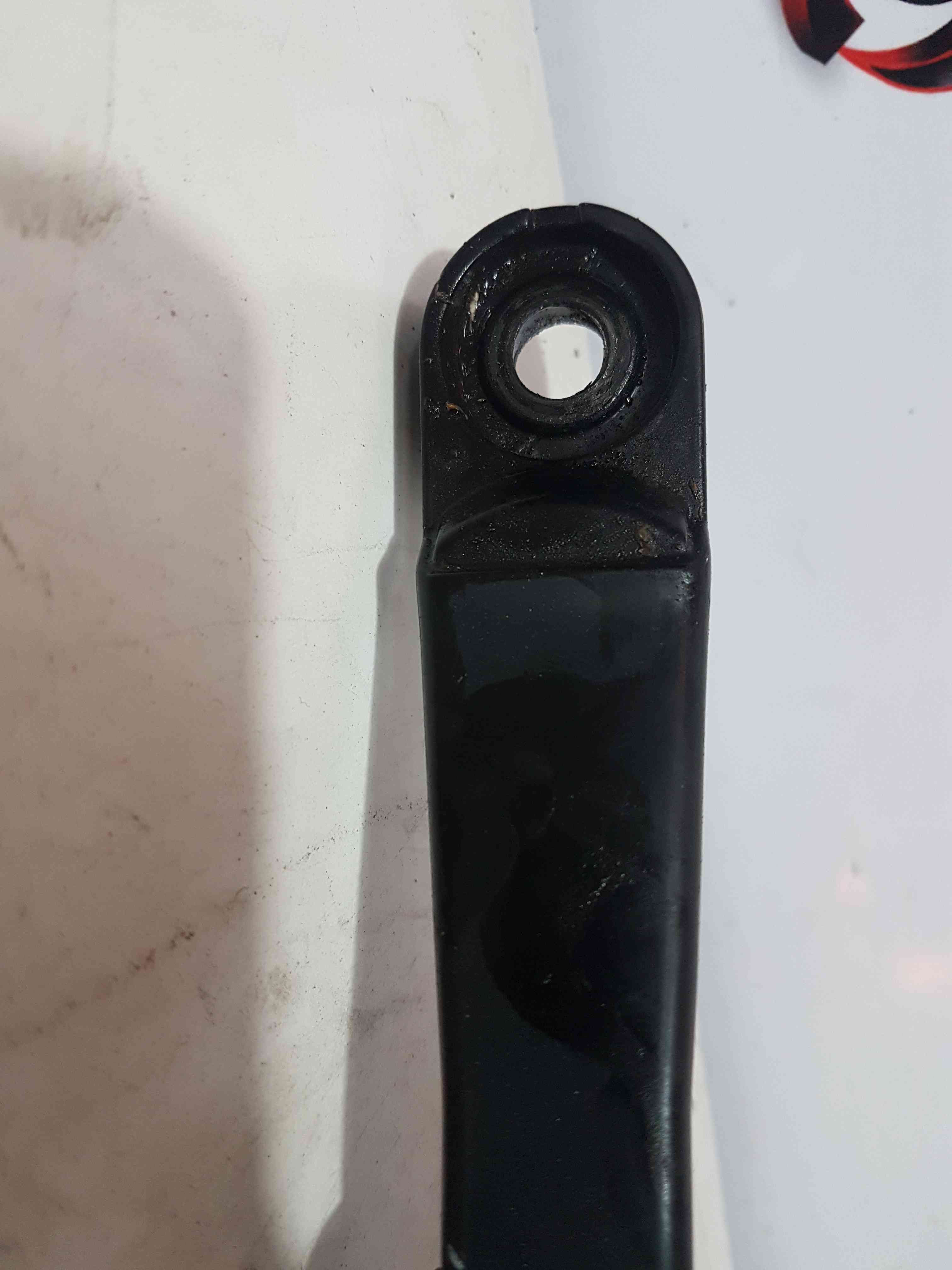 Thumb 4 Nissan Note E11 2005-2012  OSF Driver Side Wiper ARM 