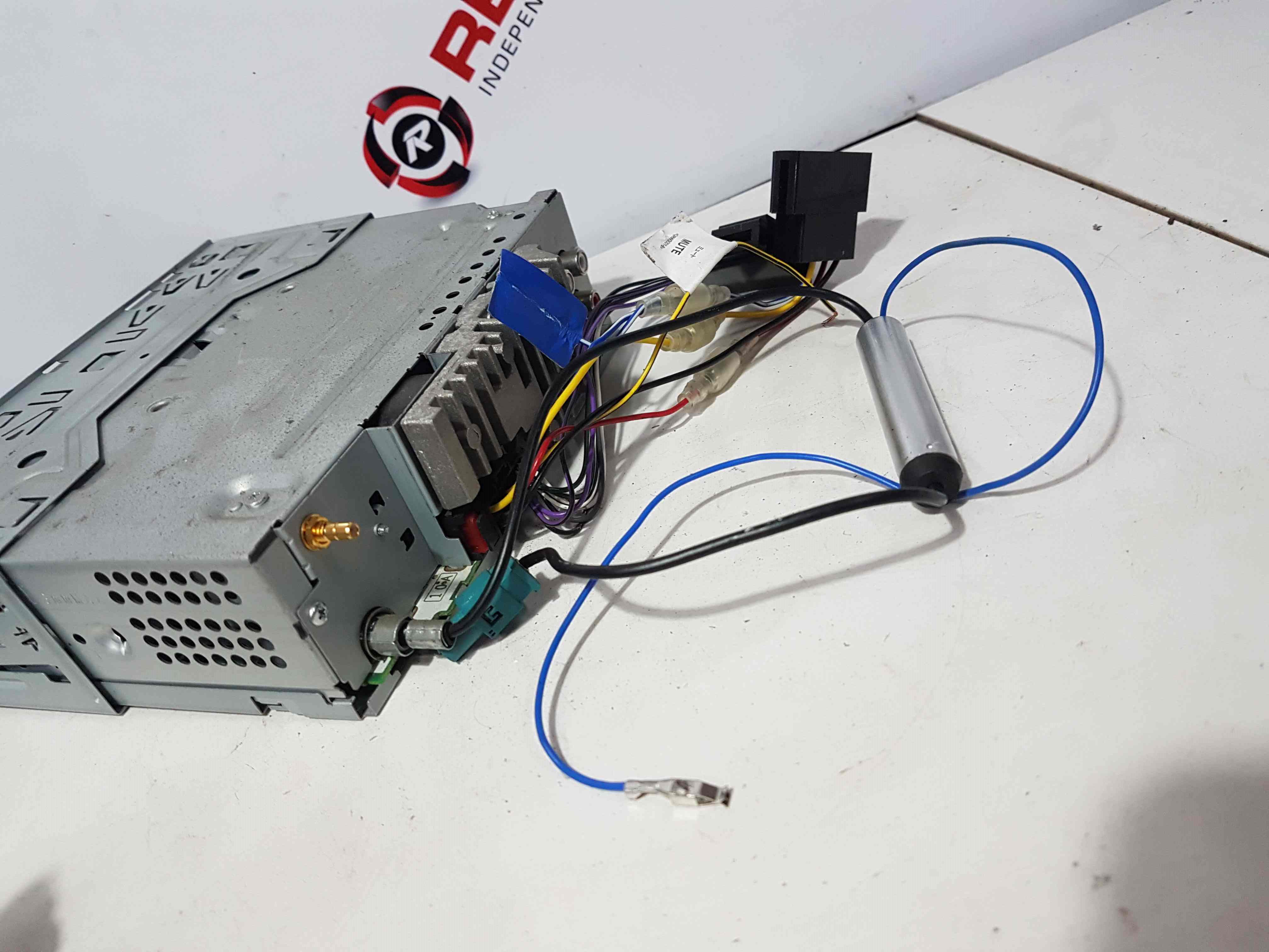 Thumb 5 Renault Pioneer Radio Cd Player USB DAB Aux Input DEH-4800DAB 2002-2025