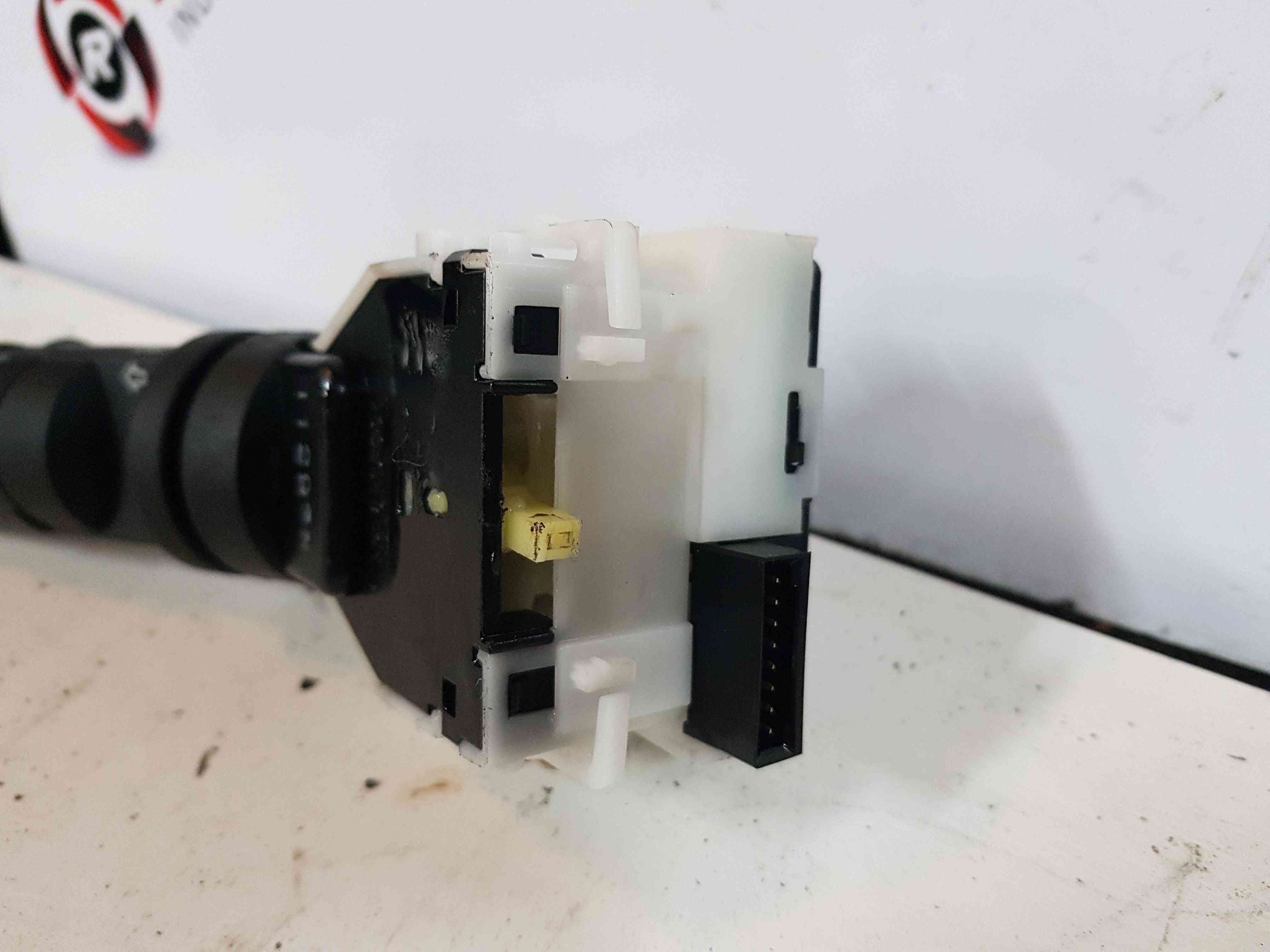 Thumb 4 Renault Qashqai MK1 2006-2013 Indicator Headlight Stalk