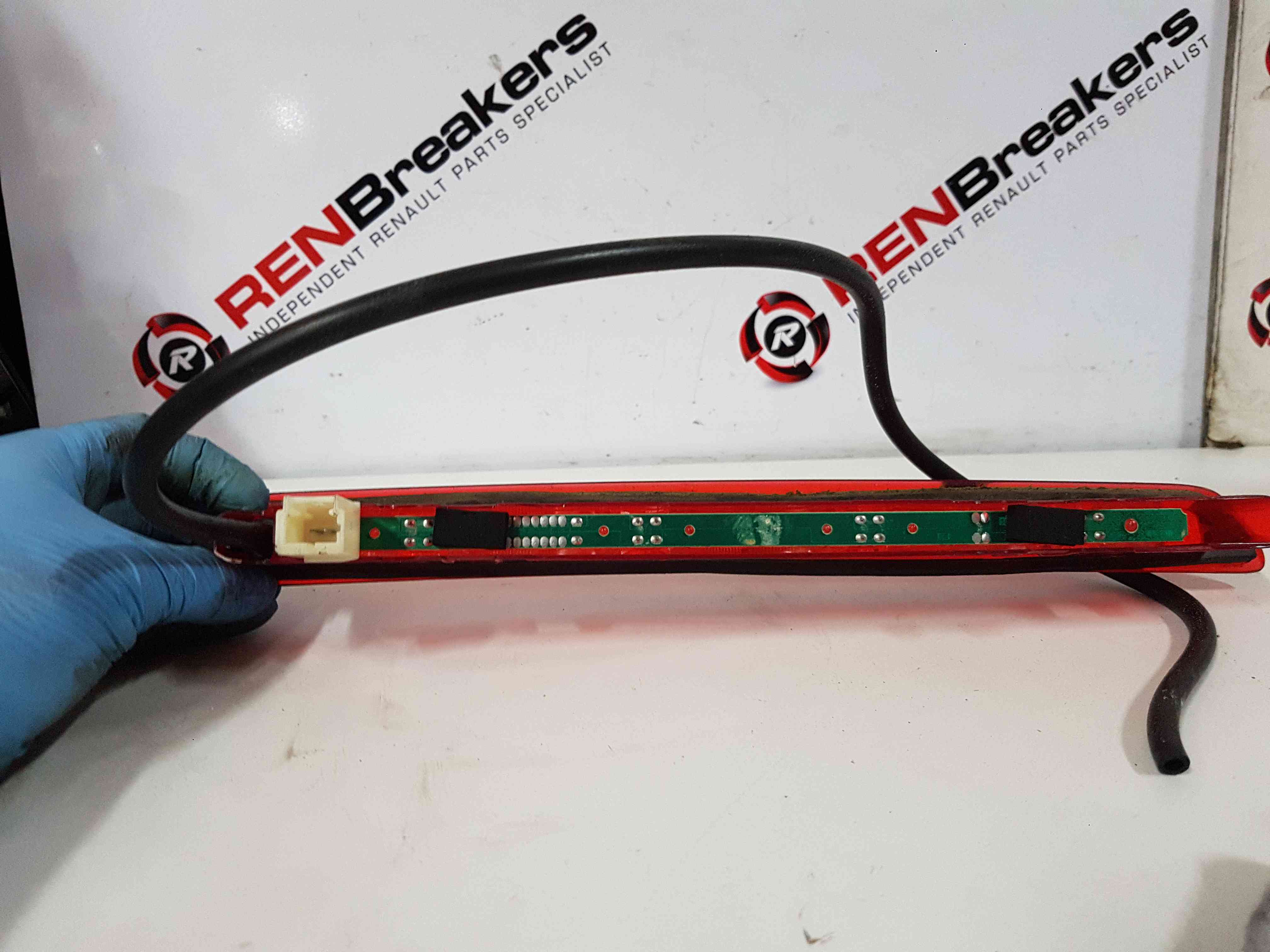 Thumb 10 Nissan Qashqai MK1 2006-2013 Tailgate Boot High Level Brake Light 26590Br00a