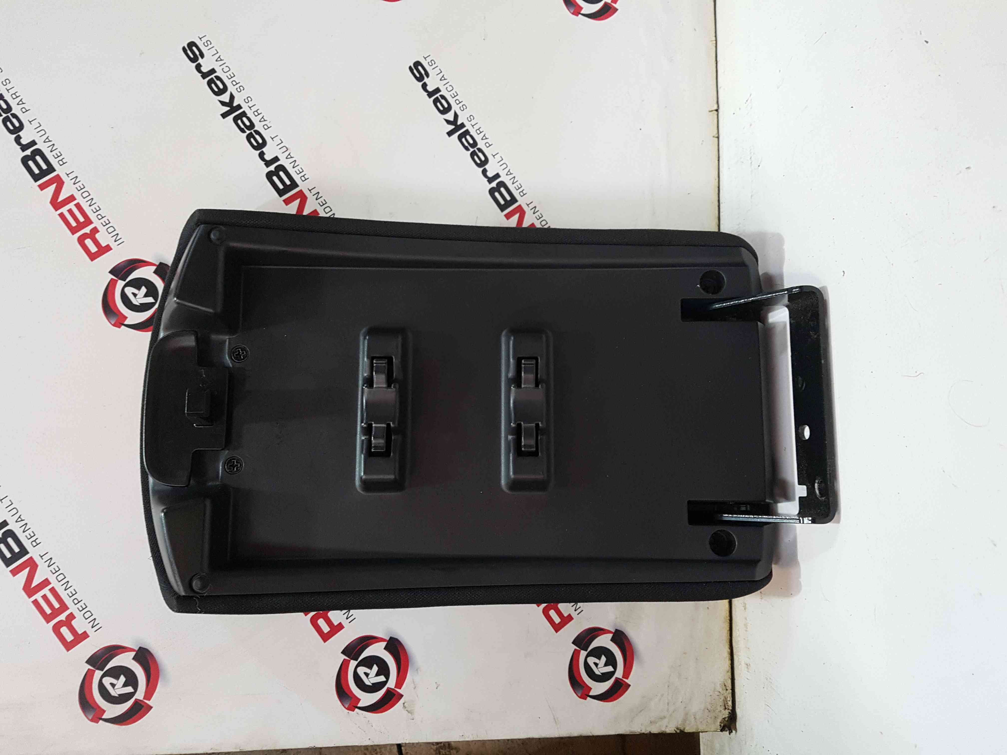 Thumb 3 Renault Qashqai MK2 2013-2017 Centre Console ARM Rest 