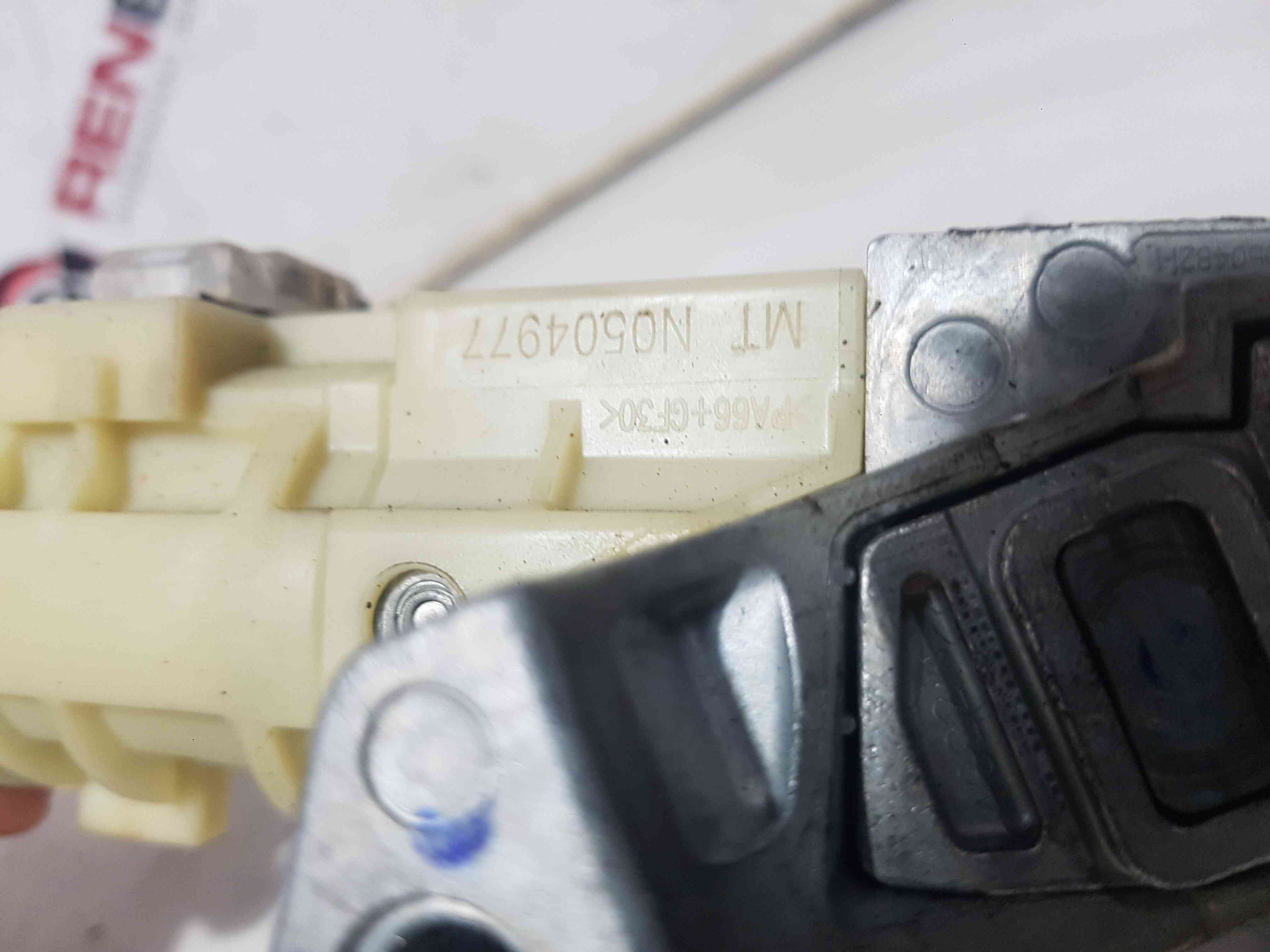 Thumb 7 Renault Qashqai MK2 2013-2017 Ignition Barrel + KEY N0504977