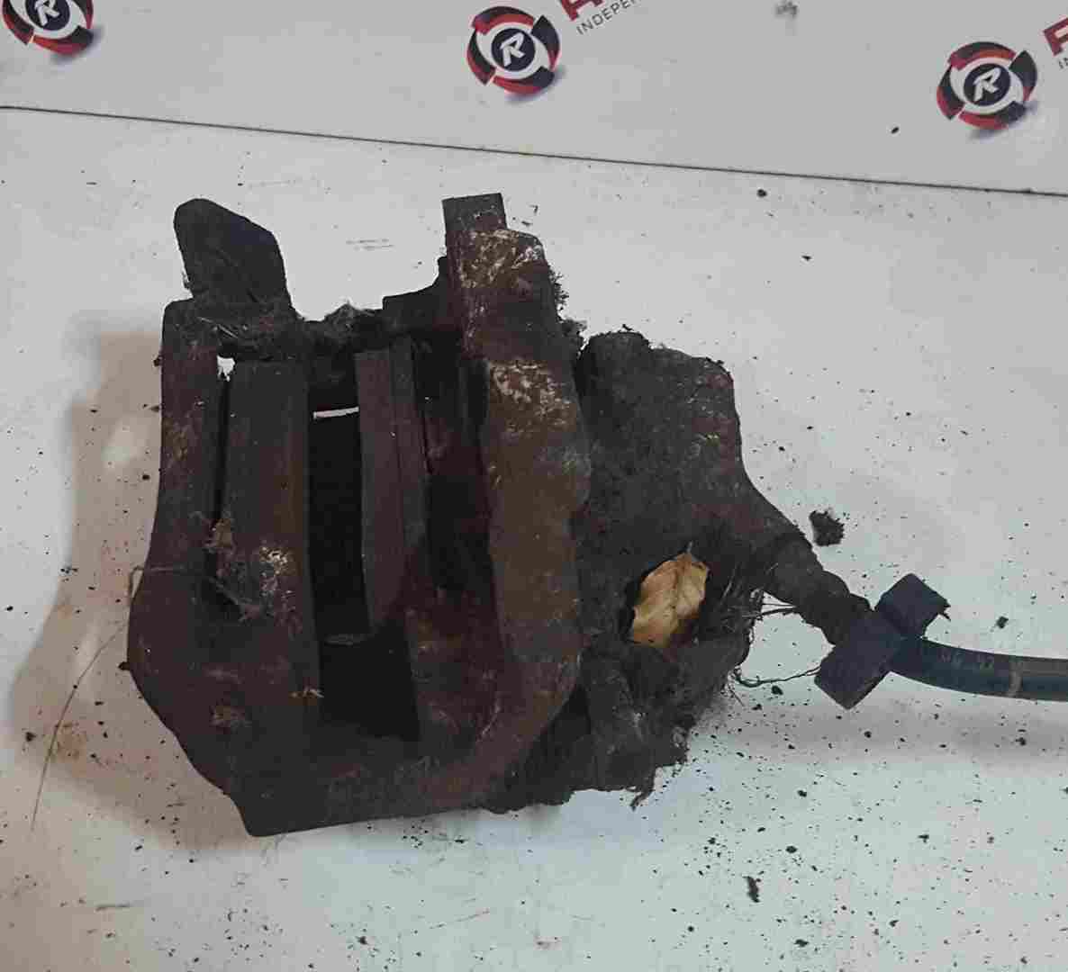 Thumb 2 Renault Safrane 1996-2000 2.0 16v Drivers OSF Front Brake Caliper