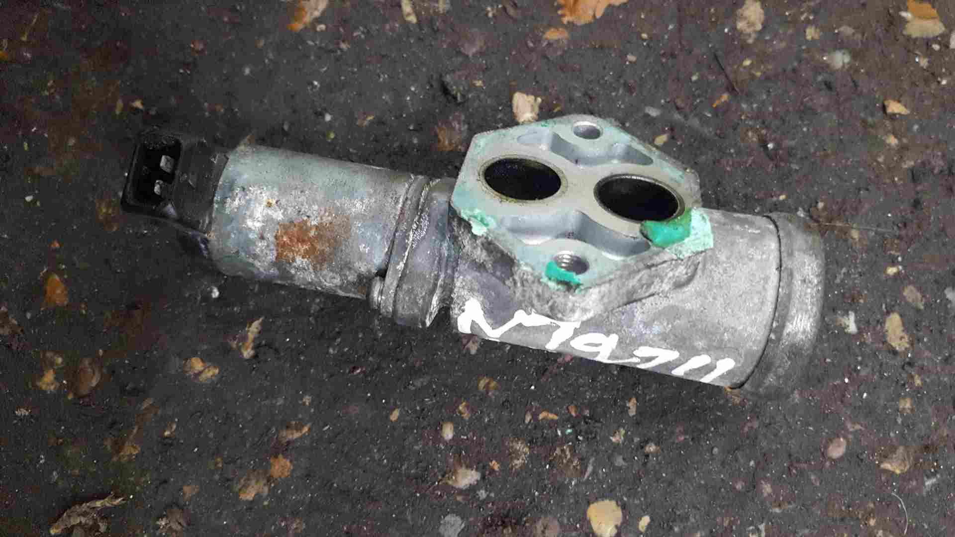 Thumb 2 Renault Safrane 1996-2000 2.0 16v EGR Valve