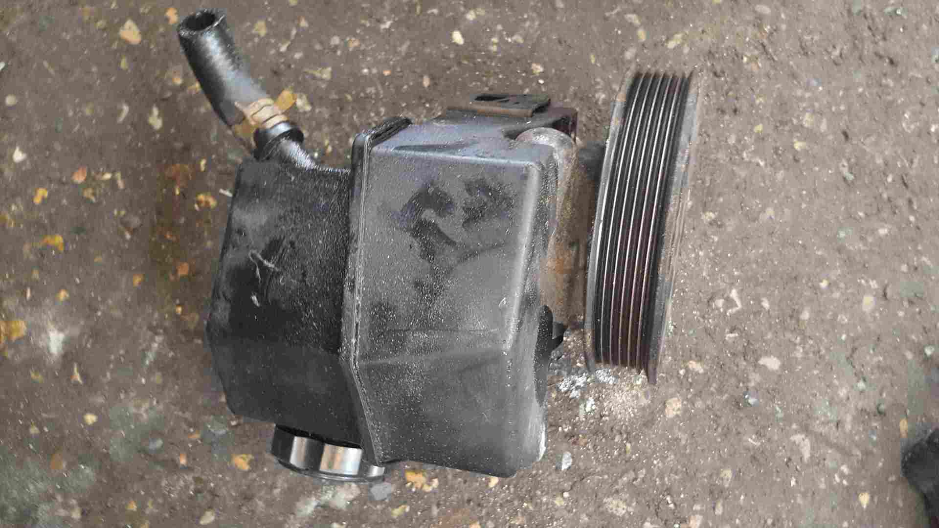 Thumb 3 Renault Safrane 1996-2000 2.0 16v Power Steering Pump