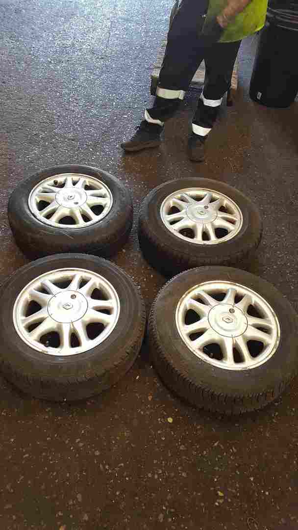 Renault Safrane 1996-2000 Alloy Wheels Set 15inch X4
