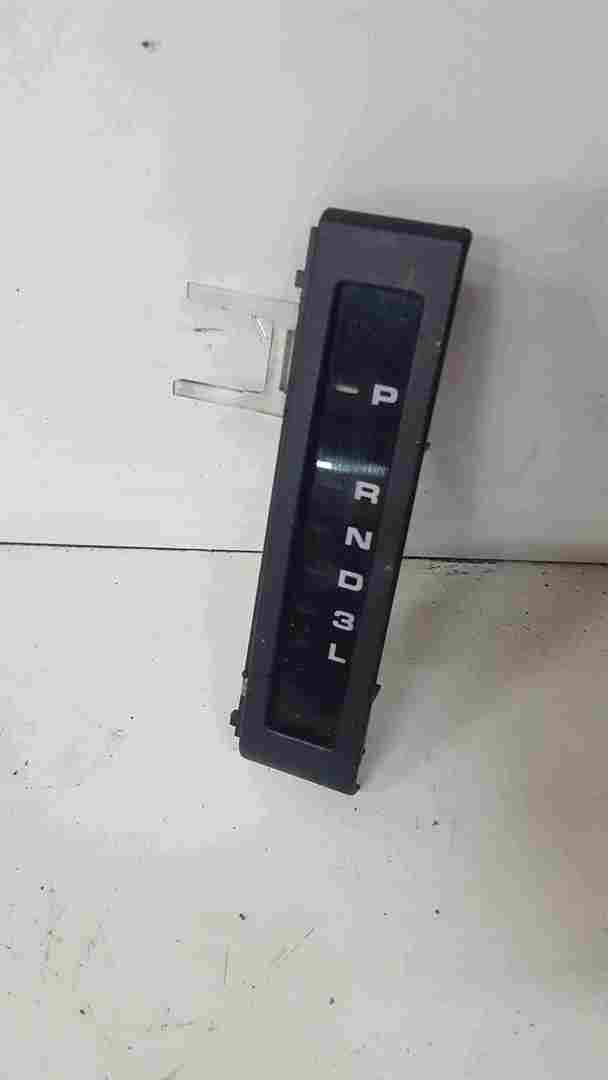 Thumb 2 Renault Safrane 1996-2000 Automatic Gears Screen 7700847311