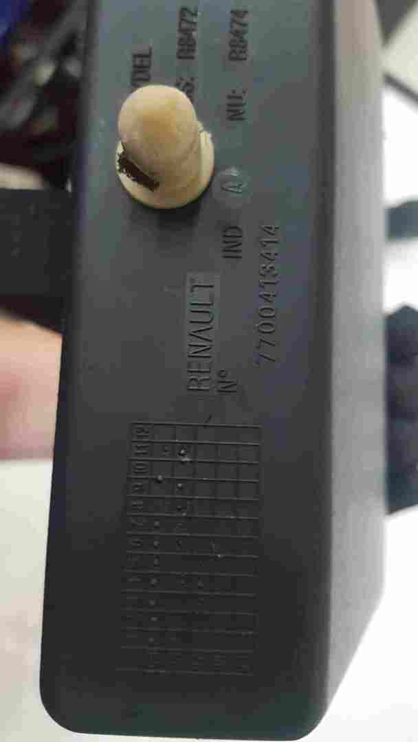 Thumb 2 Renault Safrane 1996-2000 Centre Console Tray Storage 7700413414