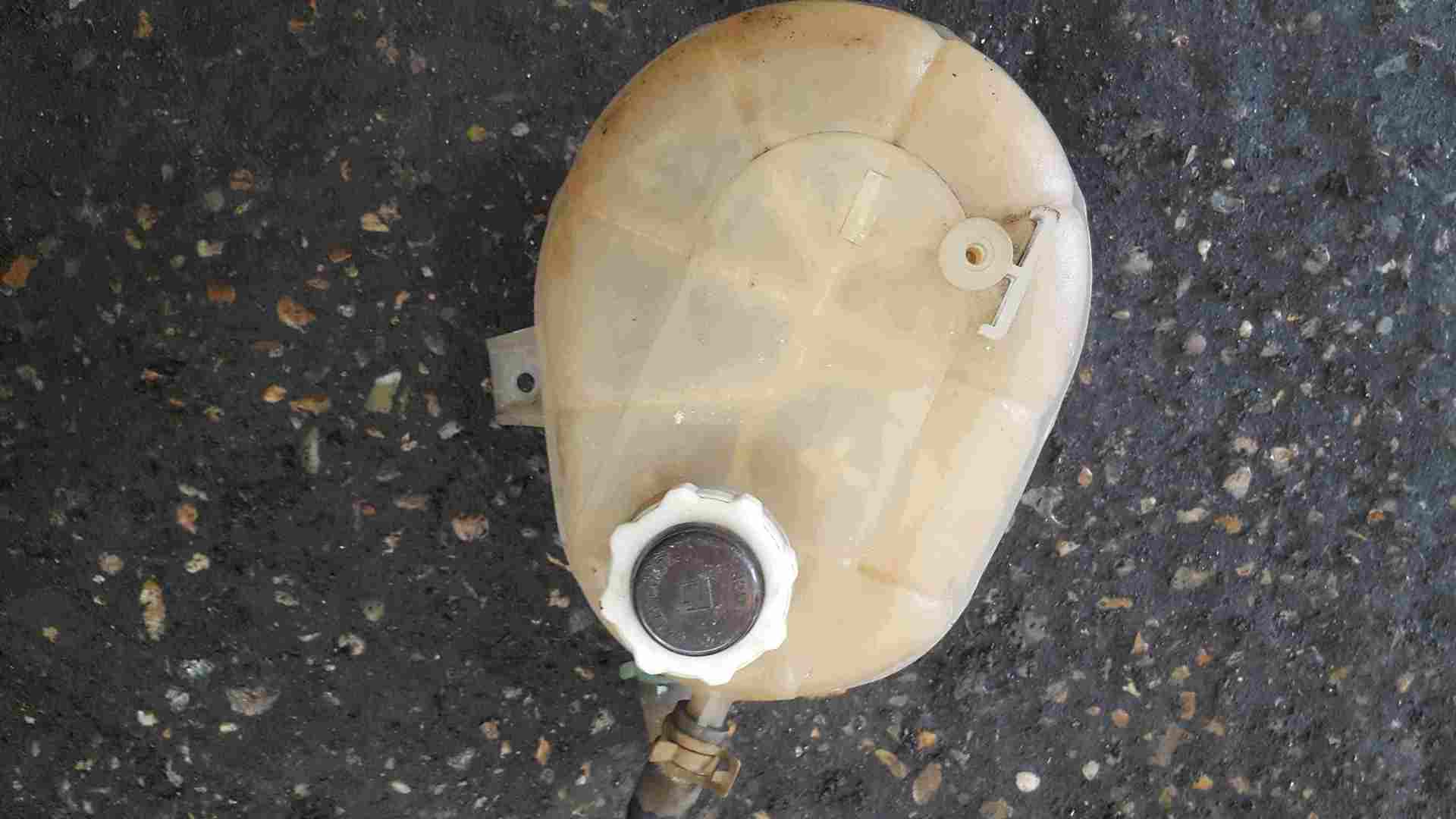 Renault Safrane 1996-2000 Expansion Bottle Tank Coolant