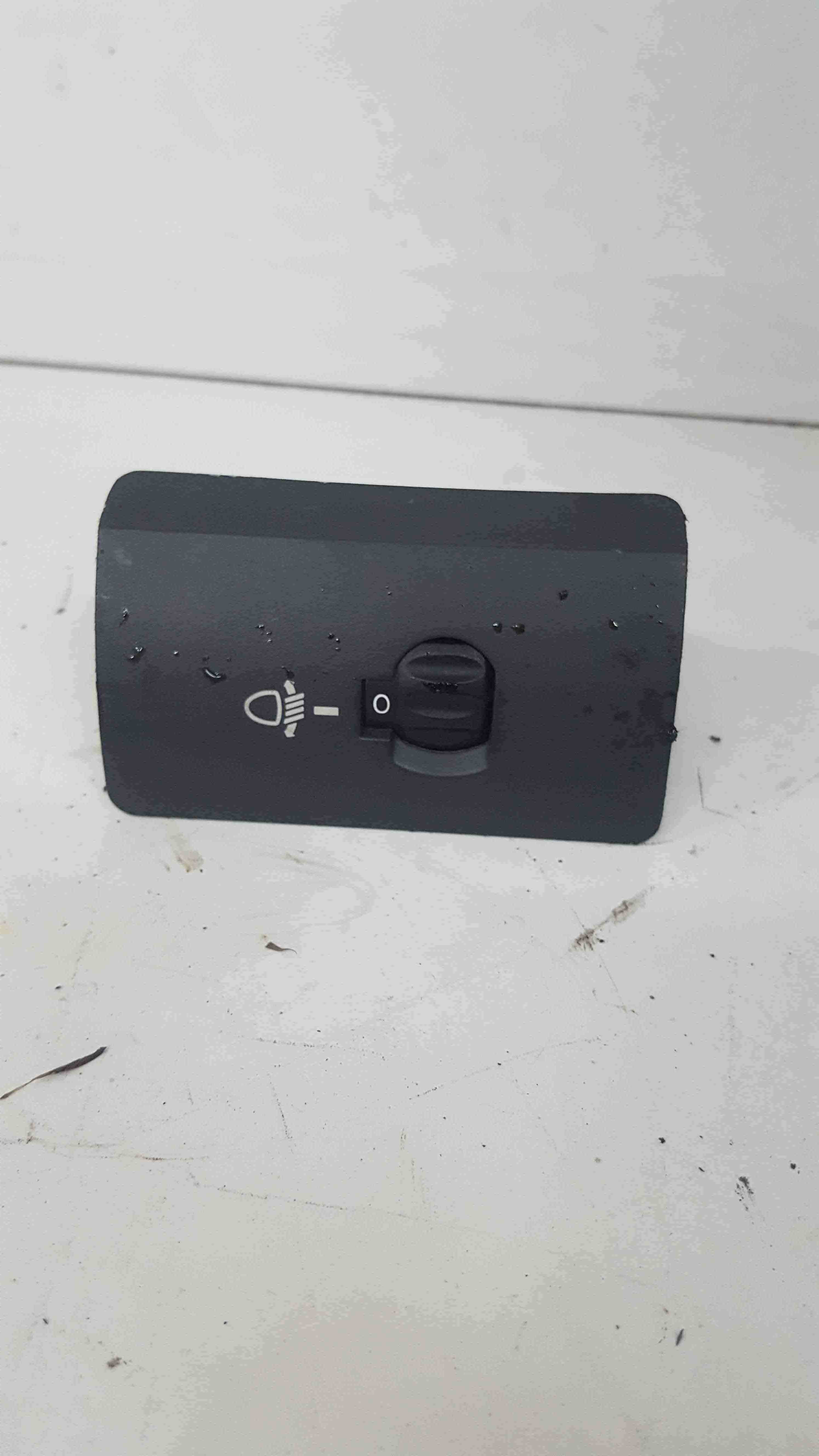 Renault Safrane 1996-2000 Headlight Adjuster Panel 7700808300