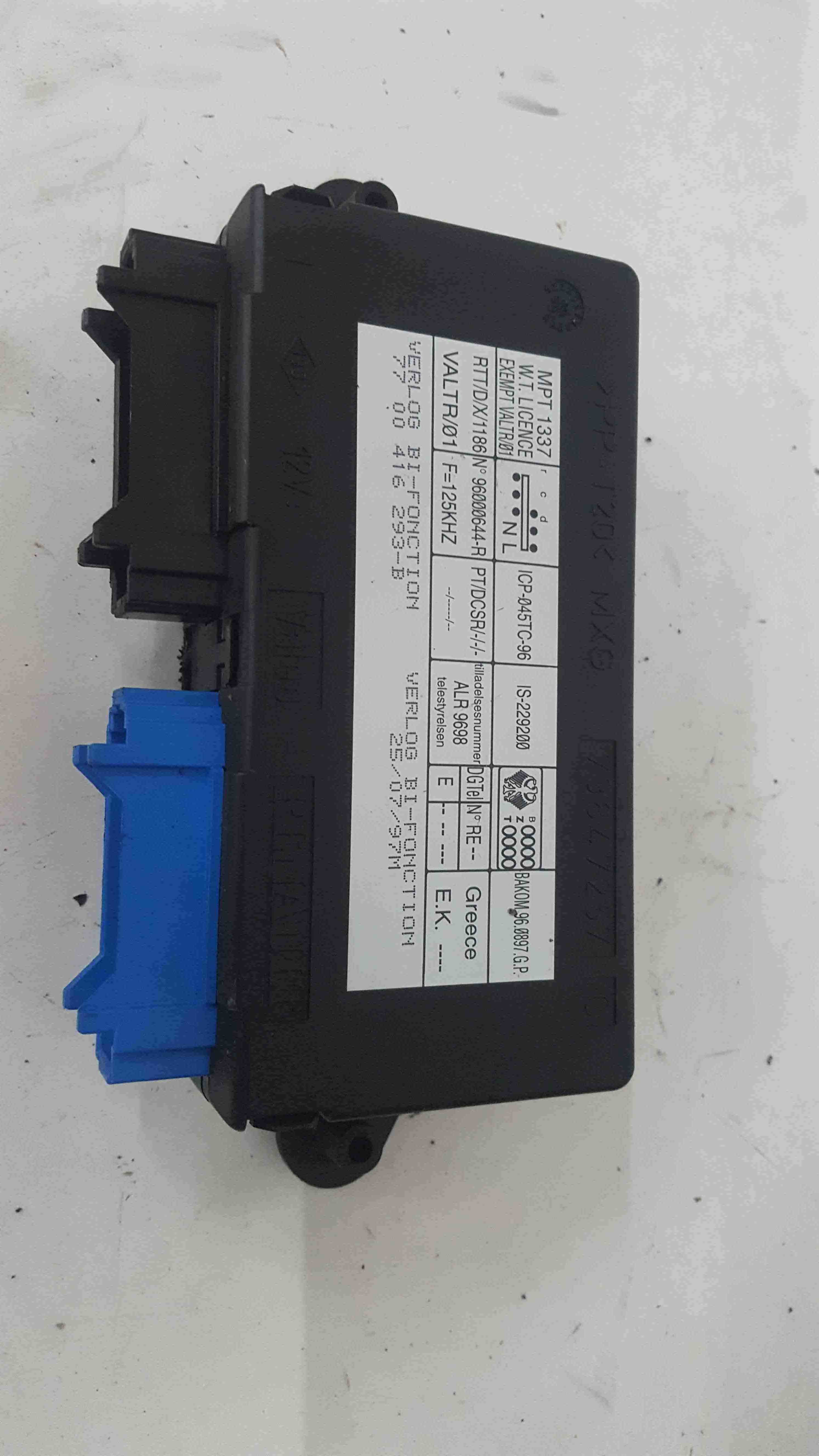 Renault Safrane 1996-2000 UCH Control Module 7700416293