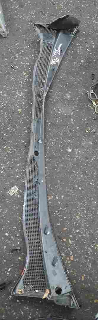 Thumb 2 Renault Safrane 1996-2000 Windscreen Scuttle Panel Plastic