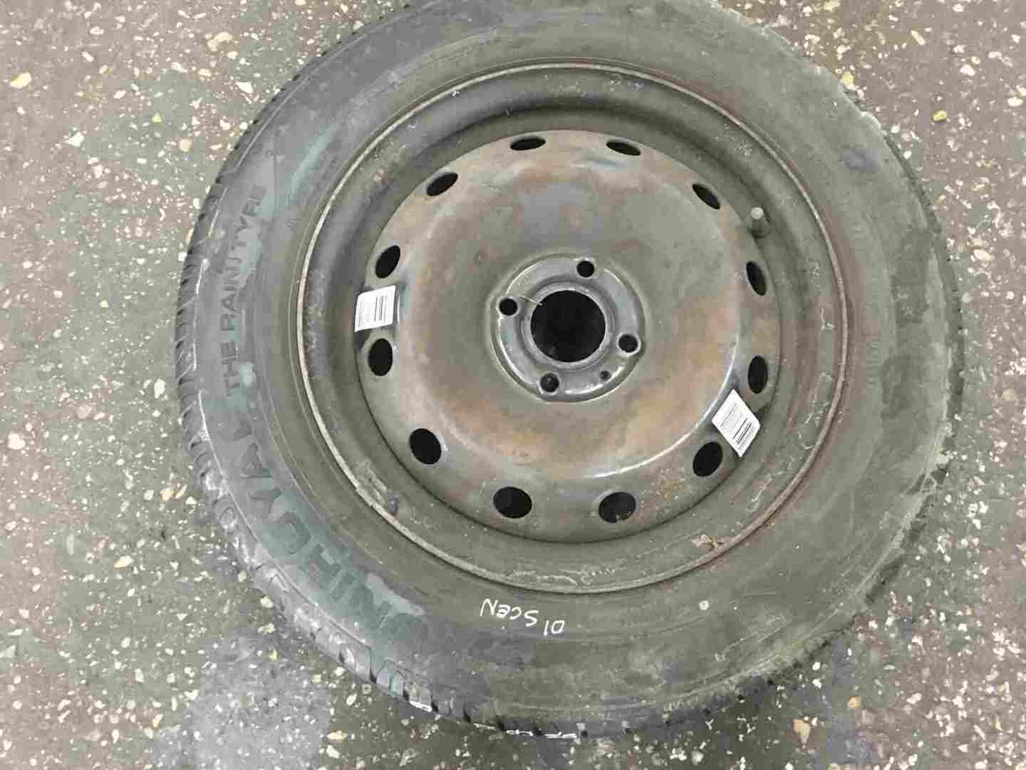 Renault Scenic 1999-2003 Steel Wheel Rim   Tyre 185 65 15 6mm Tread