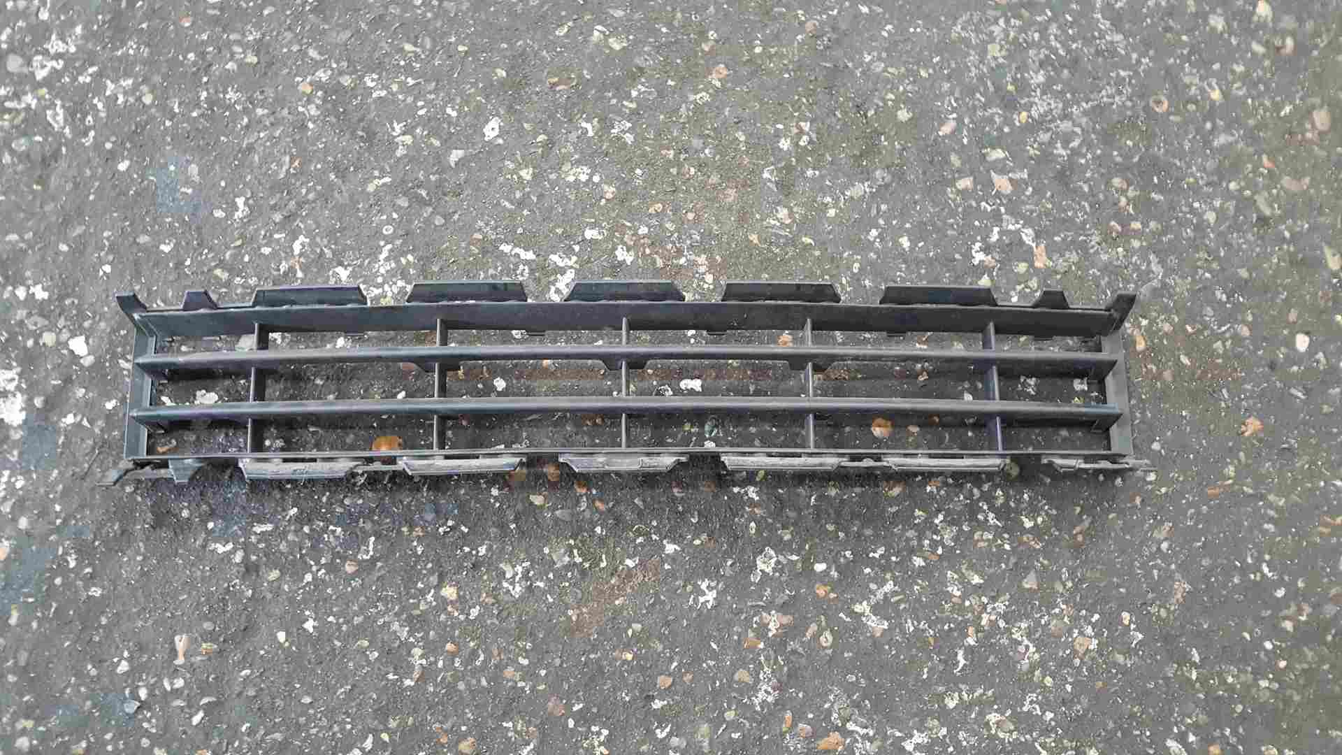 Renault Scenic 2003-2006 Front Bumper Bottom Grill