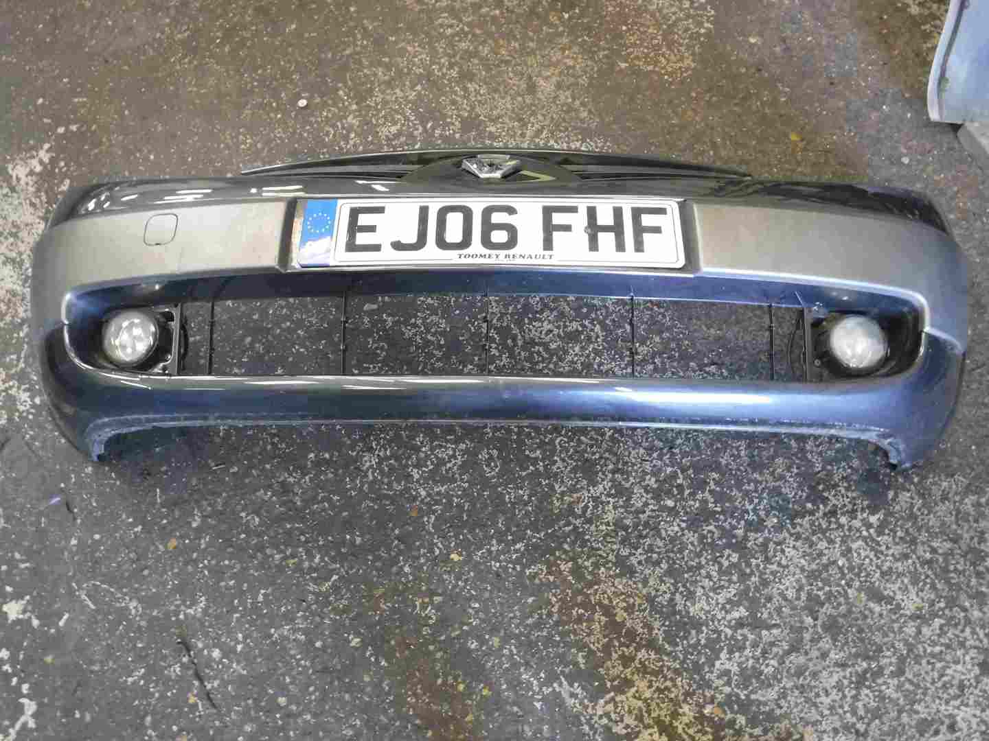 Renault Scenic 2003-2006 Front Bumper Grey TEB66