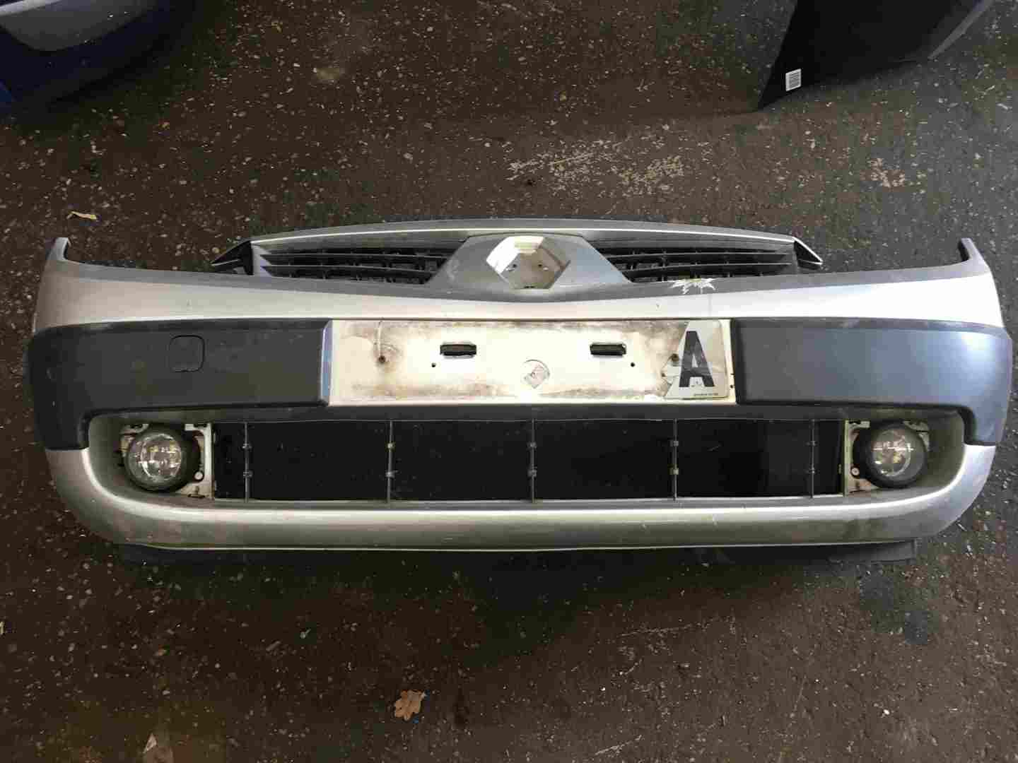 Renault Scenic 2003-2006 Front Bumper Silver TED69
