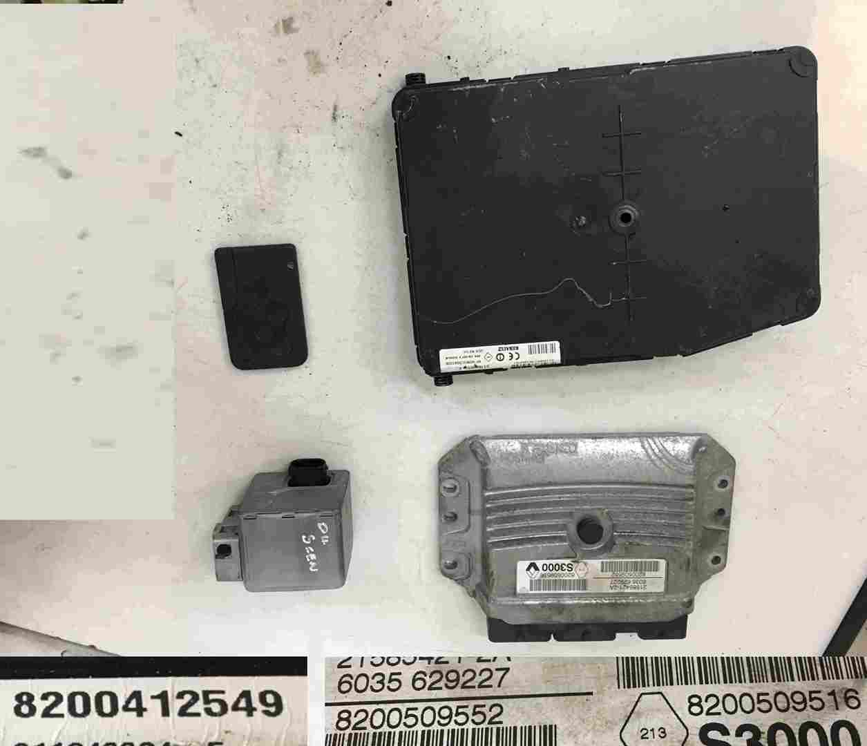 Renault Scenic 2003-2009 1.6 16v ECU SET UCH BCM Immobiliser + Key Card