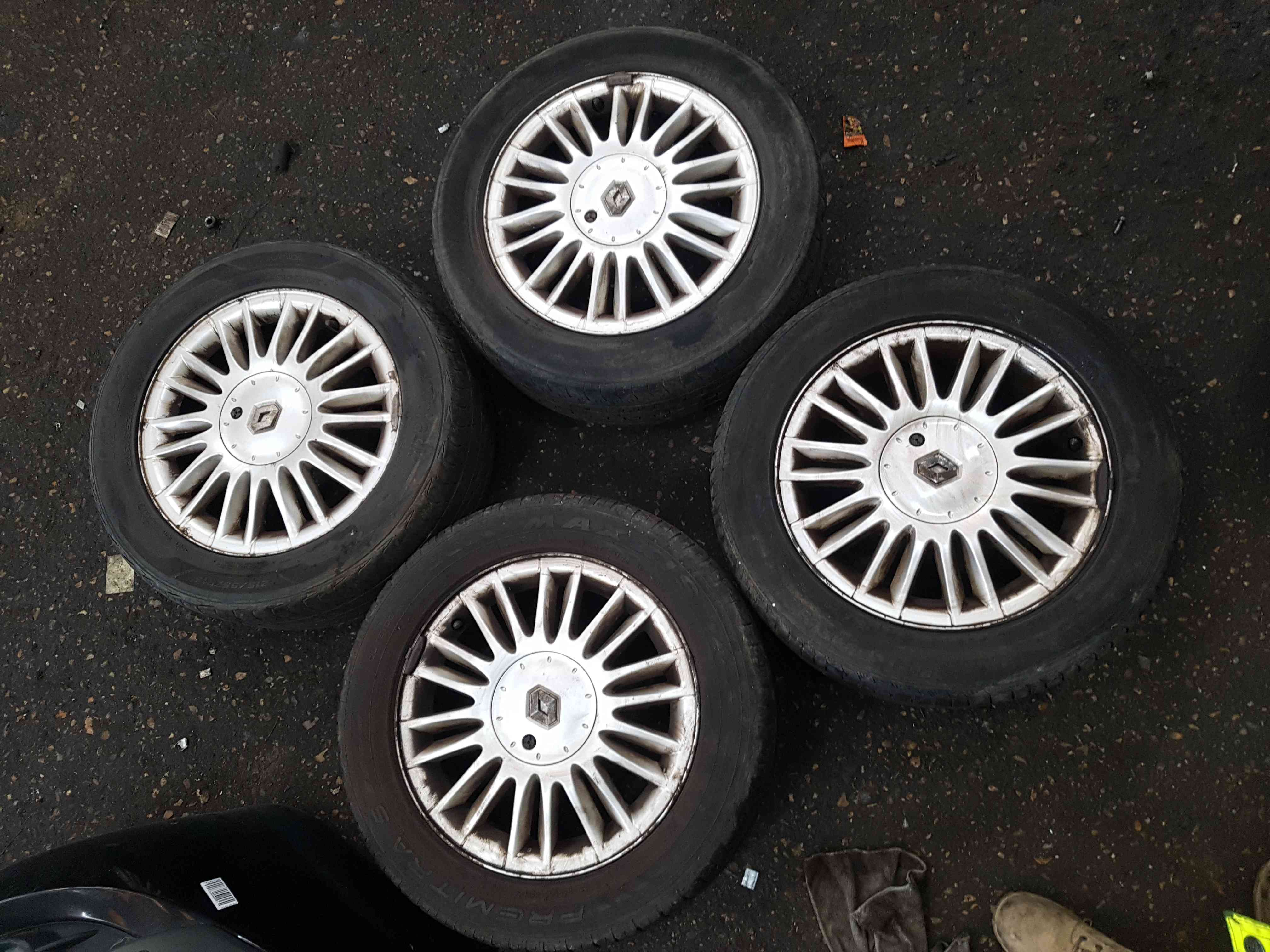 Thumb 2 Renault Scenic 2003-2009 Curacao Alloy Wheels SET X4 16Inch 8200508092  3/5