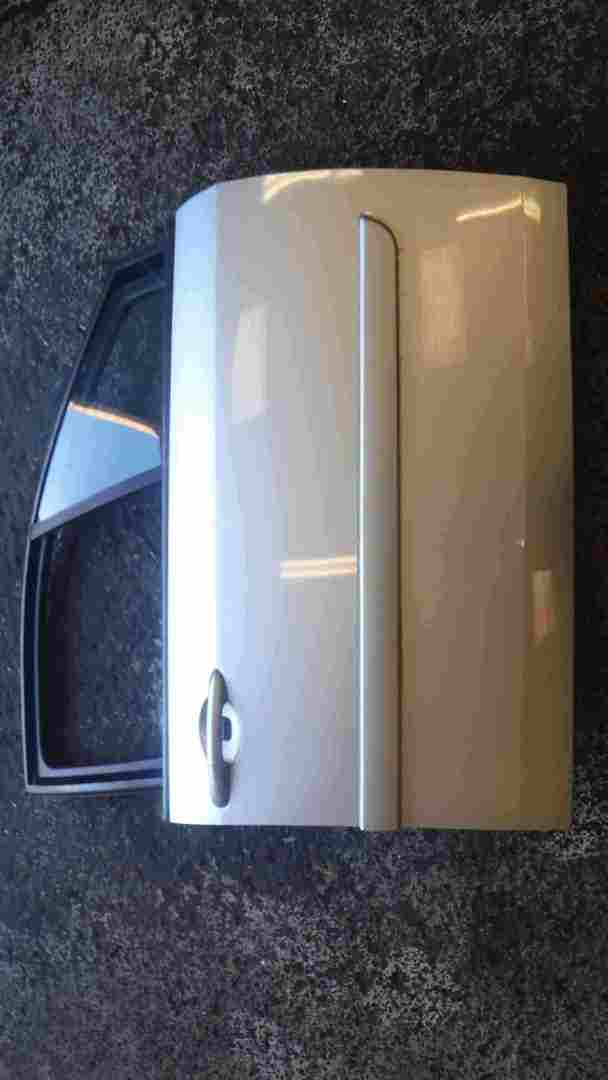 Renault Scenic 2003-2009 Drivers OSF Front Door Silver TED69