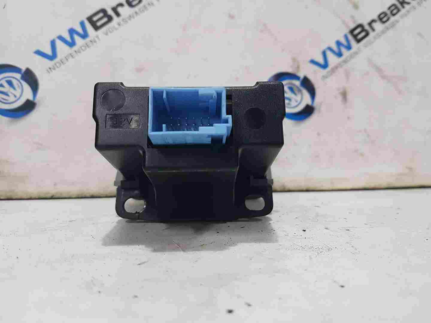 Thumb 5 Renault Scenic 2003-2009 Electric Handbrake Lever Button Switch 8200270266