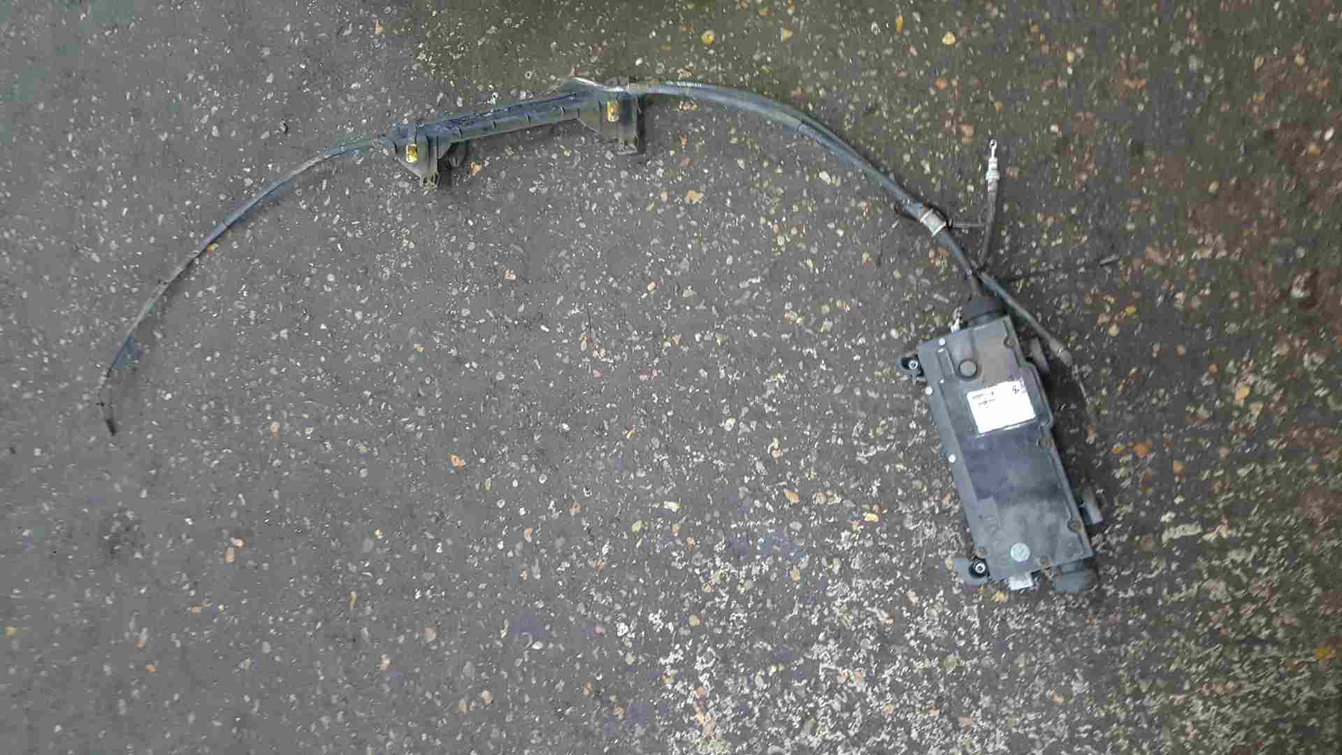 Thumb 4 Renault Scenic 2003-2009 Electronic Handbrake Motor + Cables 360106795r