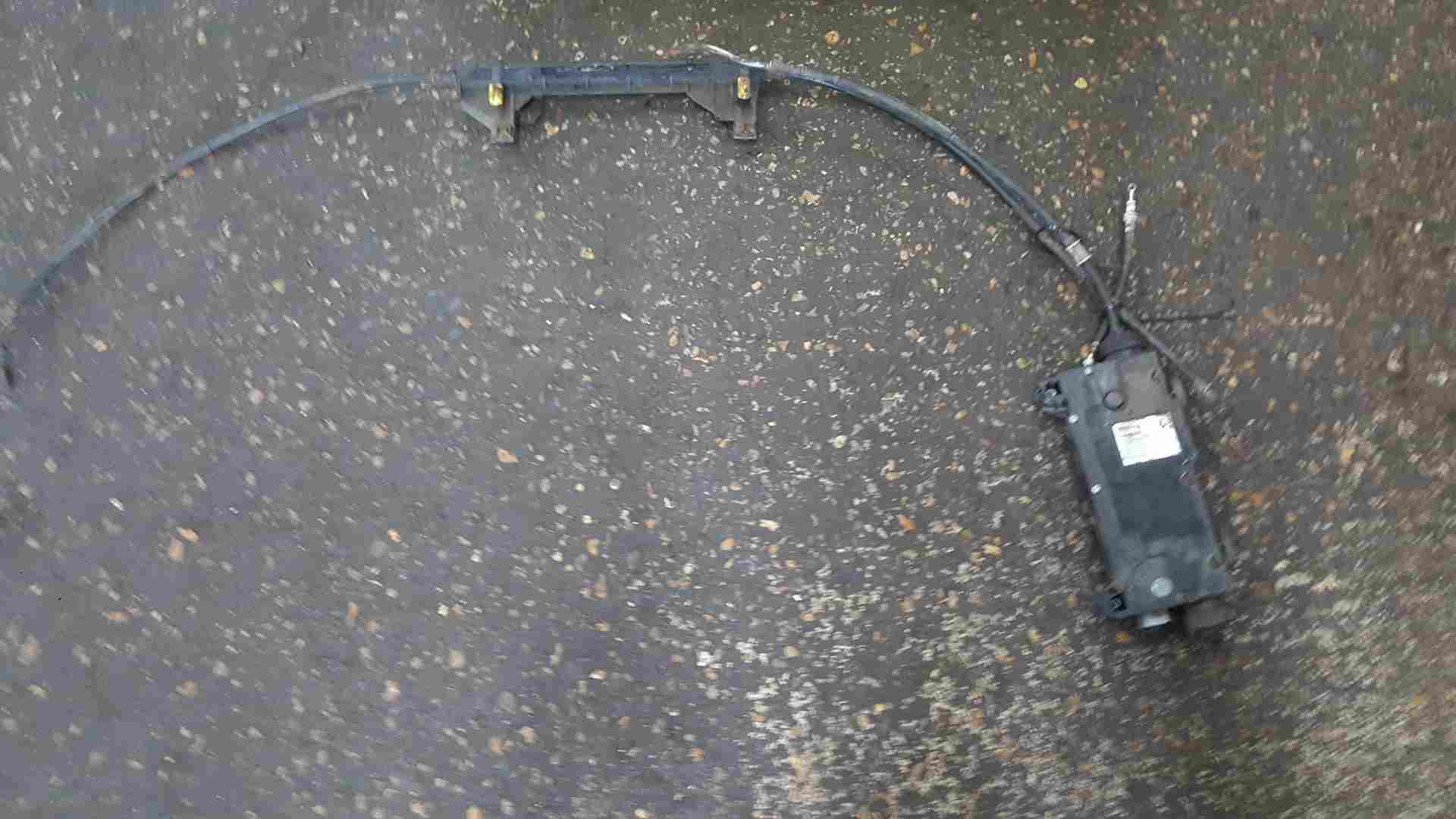 Thumb 5 Renault Scenic 2003-2009 Electronic Handbrake Motor + Cables 360106795r