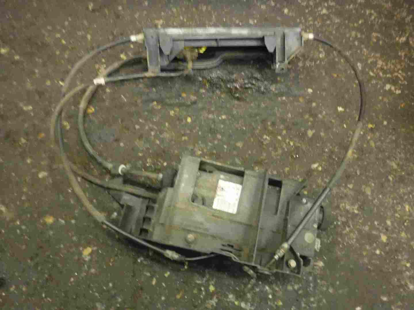Renault Scenic 2003-2009 Electronic Handbrake Motor + Cables BROKEN 8200396849