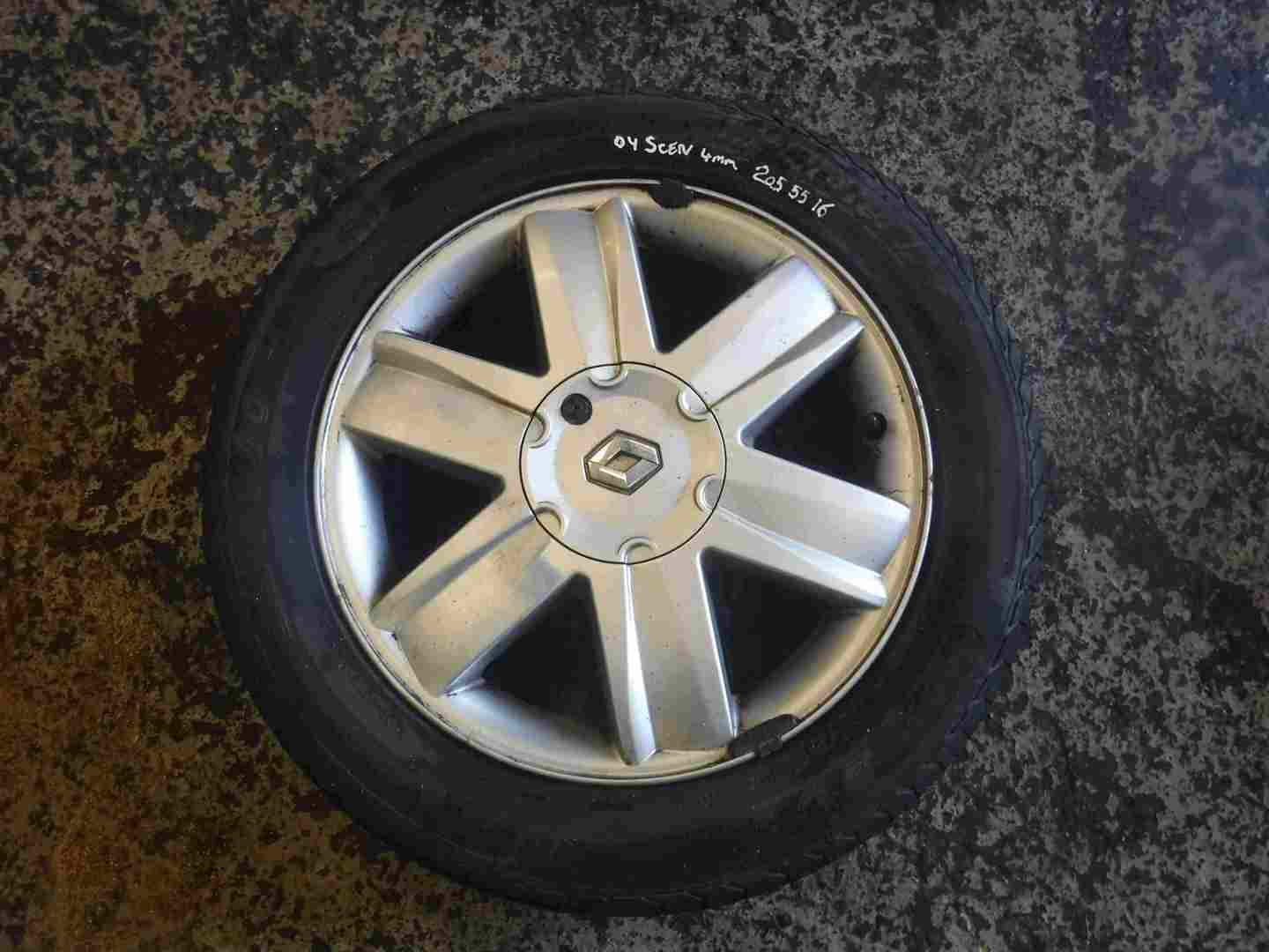 Renault Scenic 2003-2009 Nervastella Alloy Wheel + Tyre 205 55 16 4mm Tread