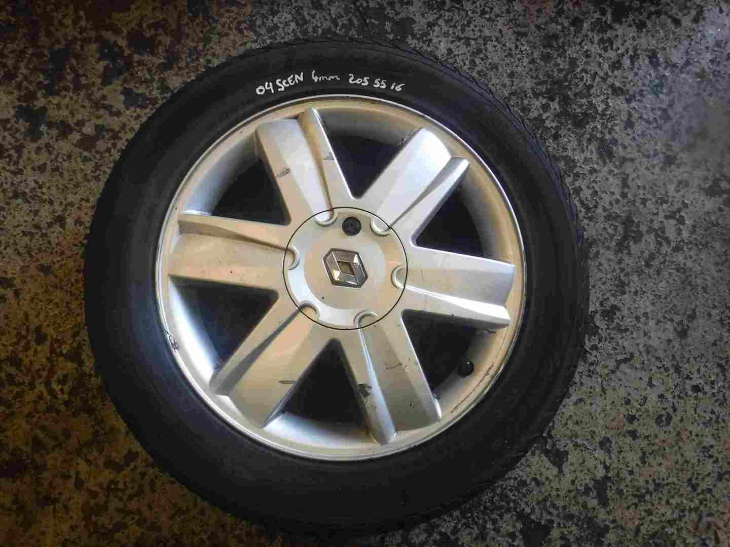 Renault Scenic 2003-2009 Nervastella Alloy Wheel + Tyre 205 55 16 4mm