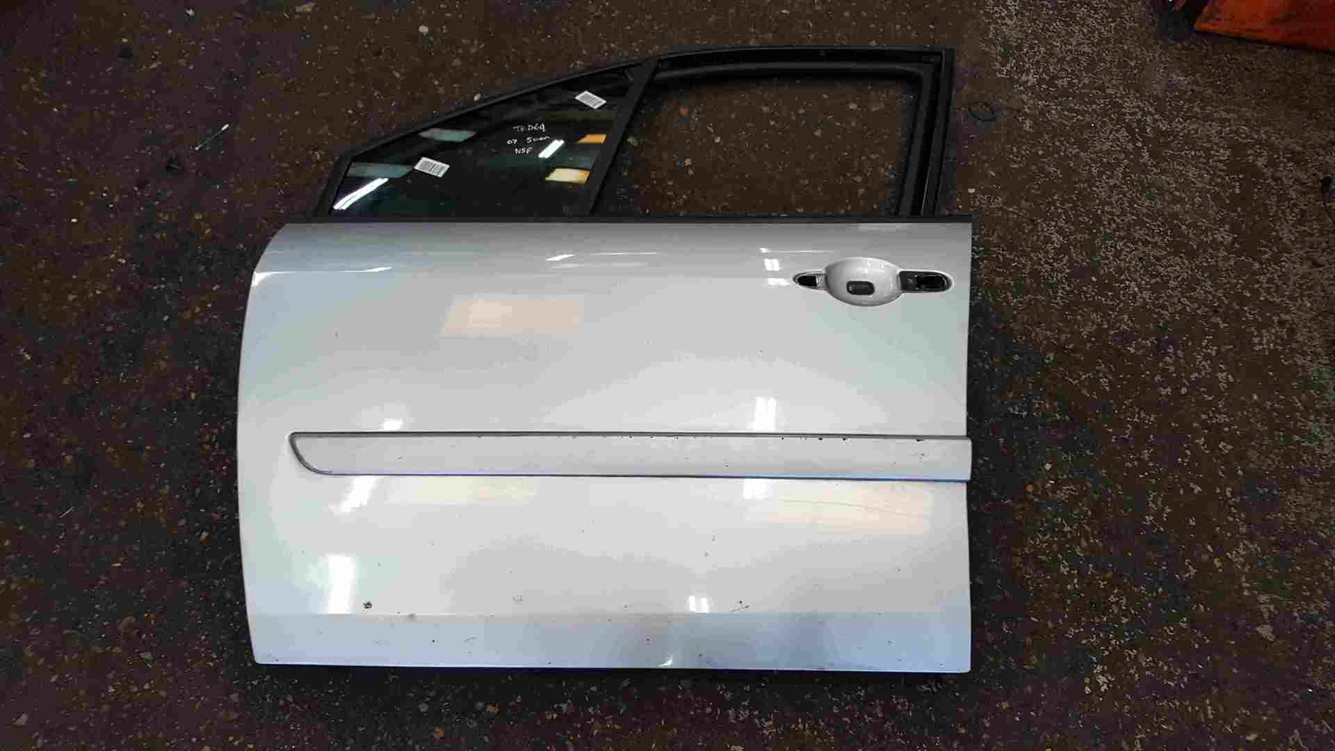 Thumb 4 Renault Scenic 2003-2009 Passenger NSF Front Door Silver TED69