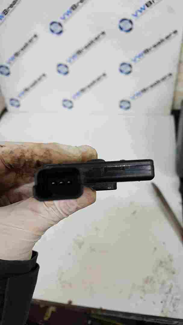 Thumb 2 Renault Scenic 2003-2009 Passenger NSR Rear Door Keyless Entry Sensor