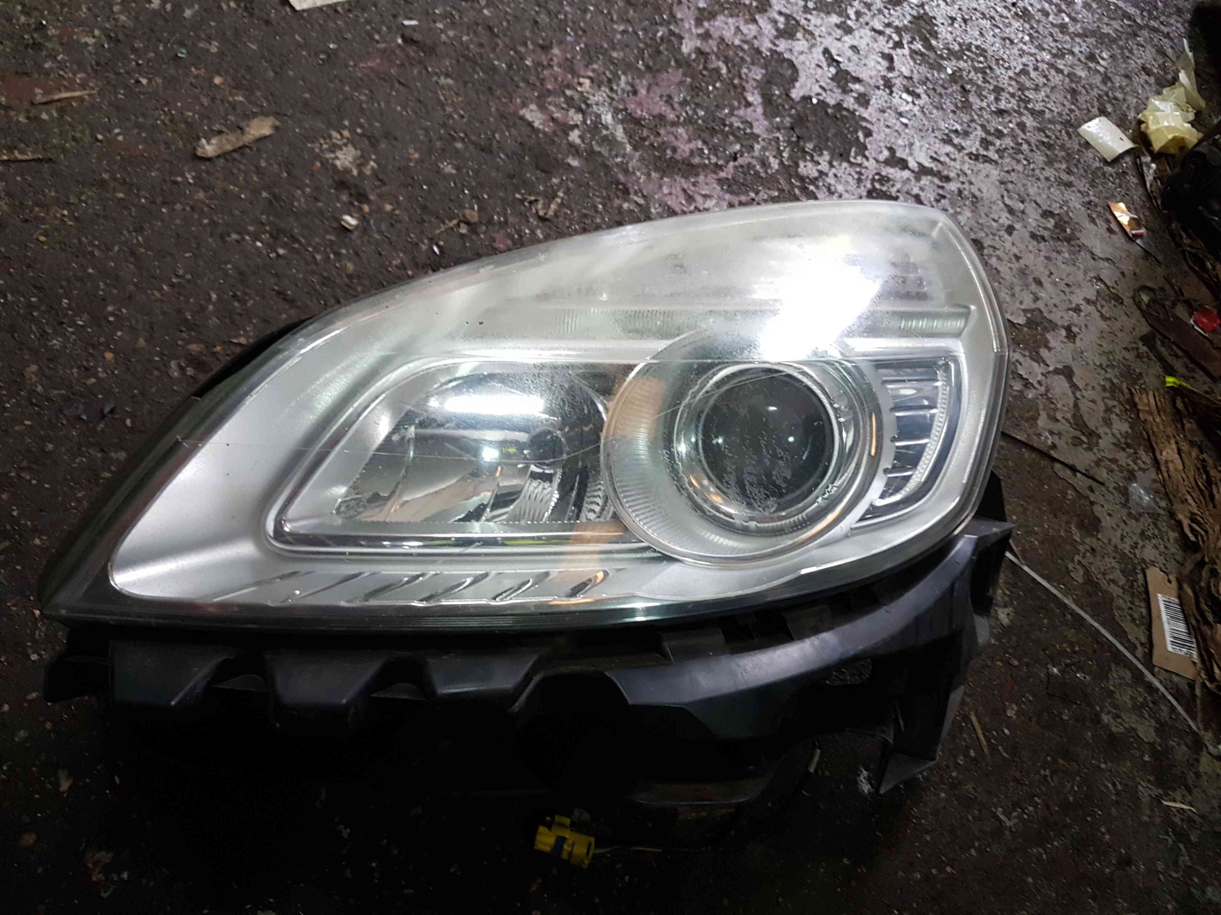 Thumb 6 Renault Scenic 2006-2009 Passenger NSF Front Headlight Facelift Cloudy