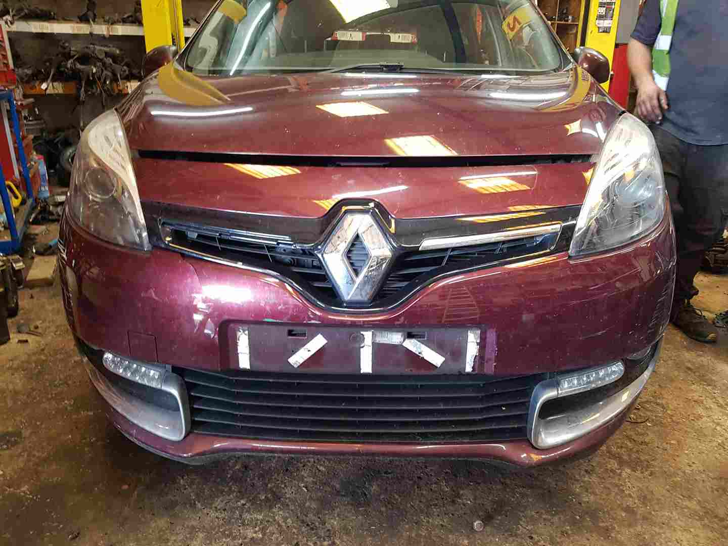 Renault Scenic 2013-2016 Front Bumper Purple Tennm