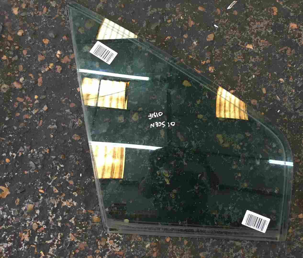 Renault Scenic MK1 1999-2003 Drivers OSF Front Quarter Window Glass Small