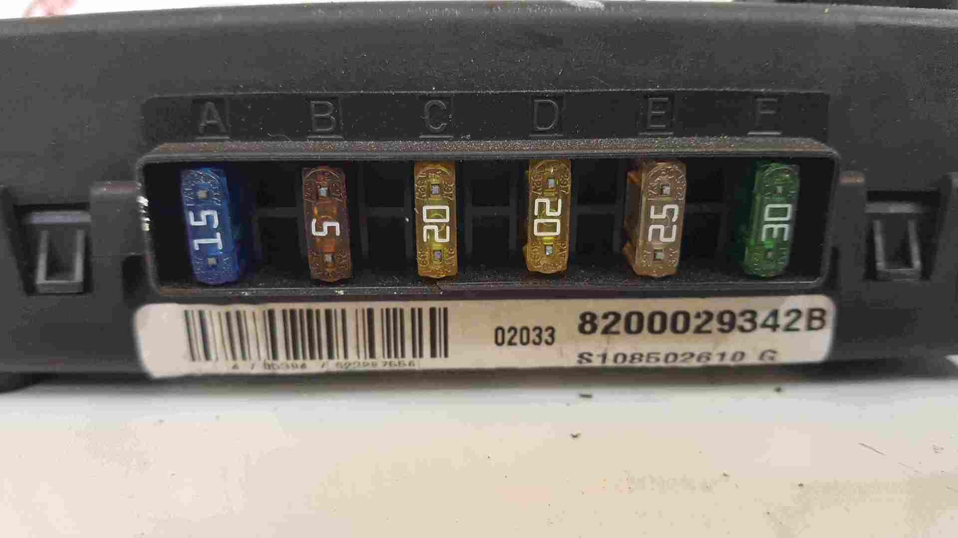 Thumb 3 Renault Scenic MK1 1999-2003 Fuse Box UCH Unit