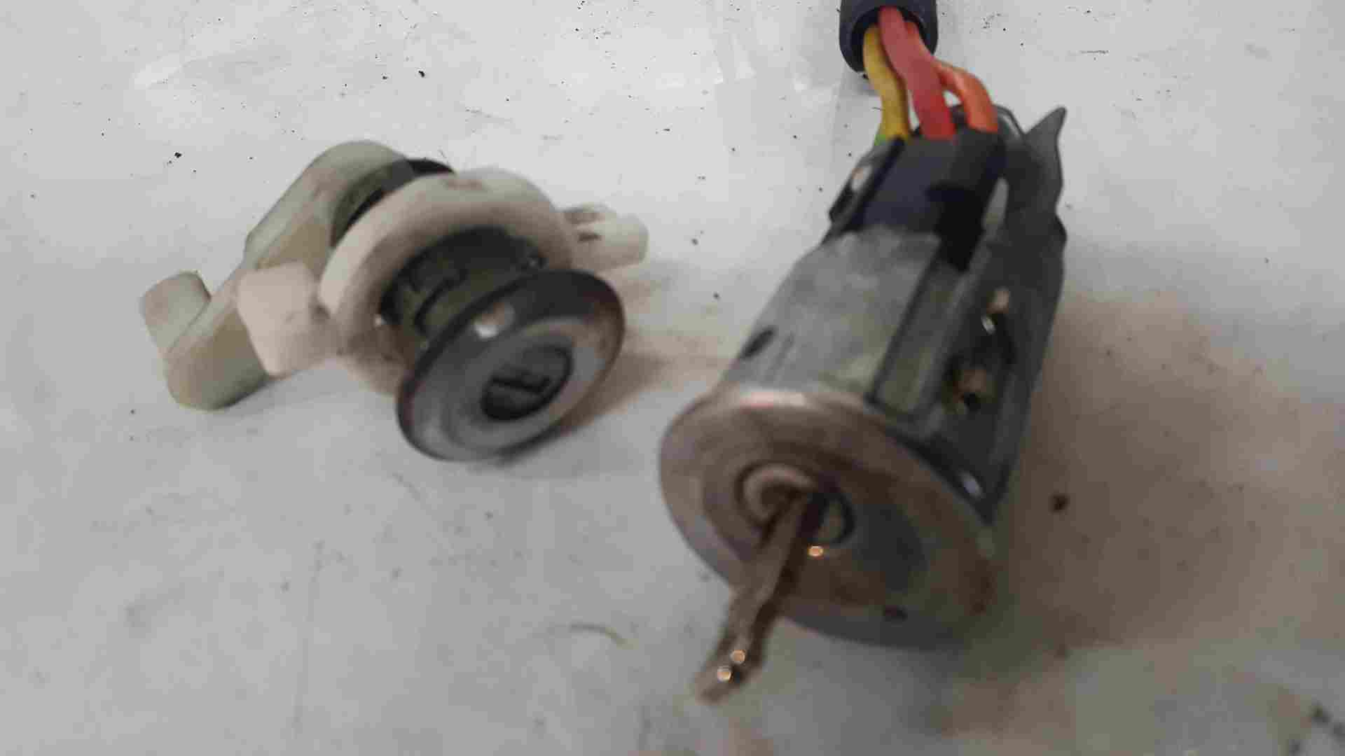 Thumb 6 Renault Scenic MK1 1999-2003 Ignition Barrel + 1 Key + Lock