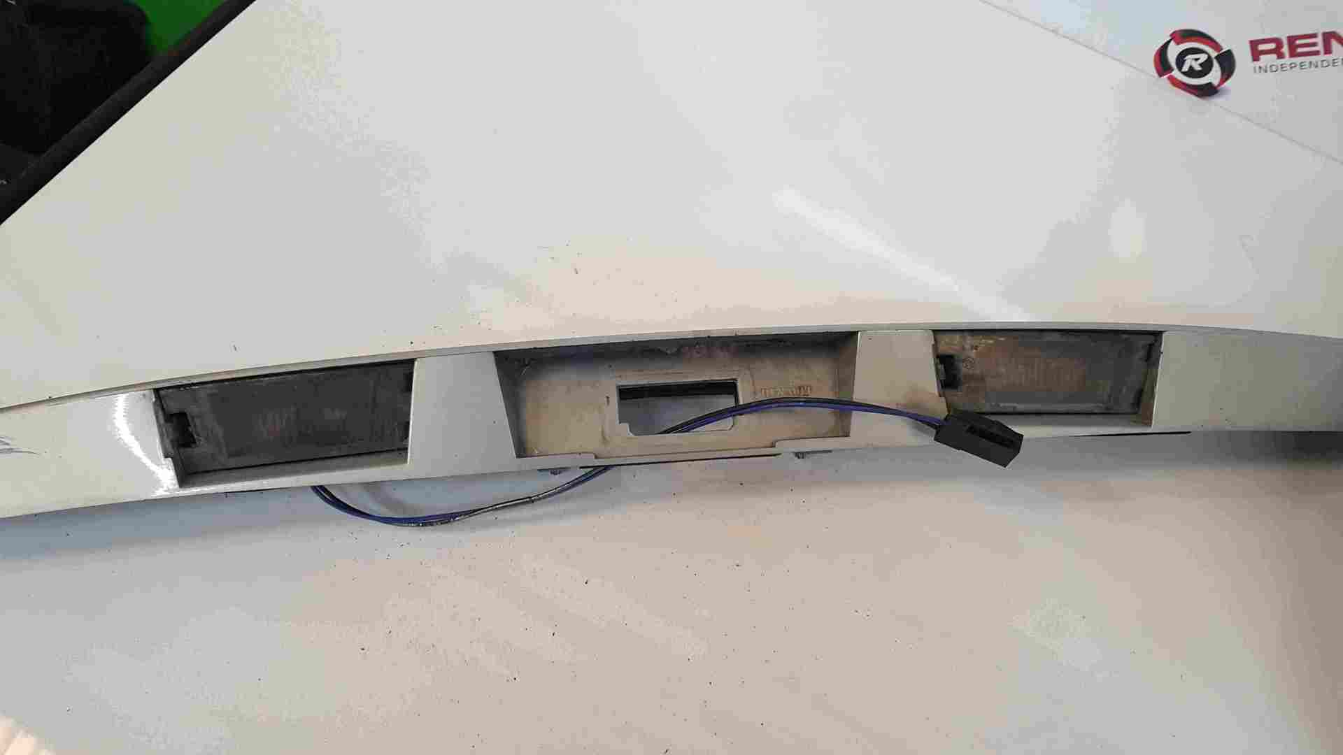 Thumb 4 Renault Scenic MK1 1999-2003 Rear Panel Number Plate Lights Silver 632